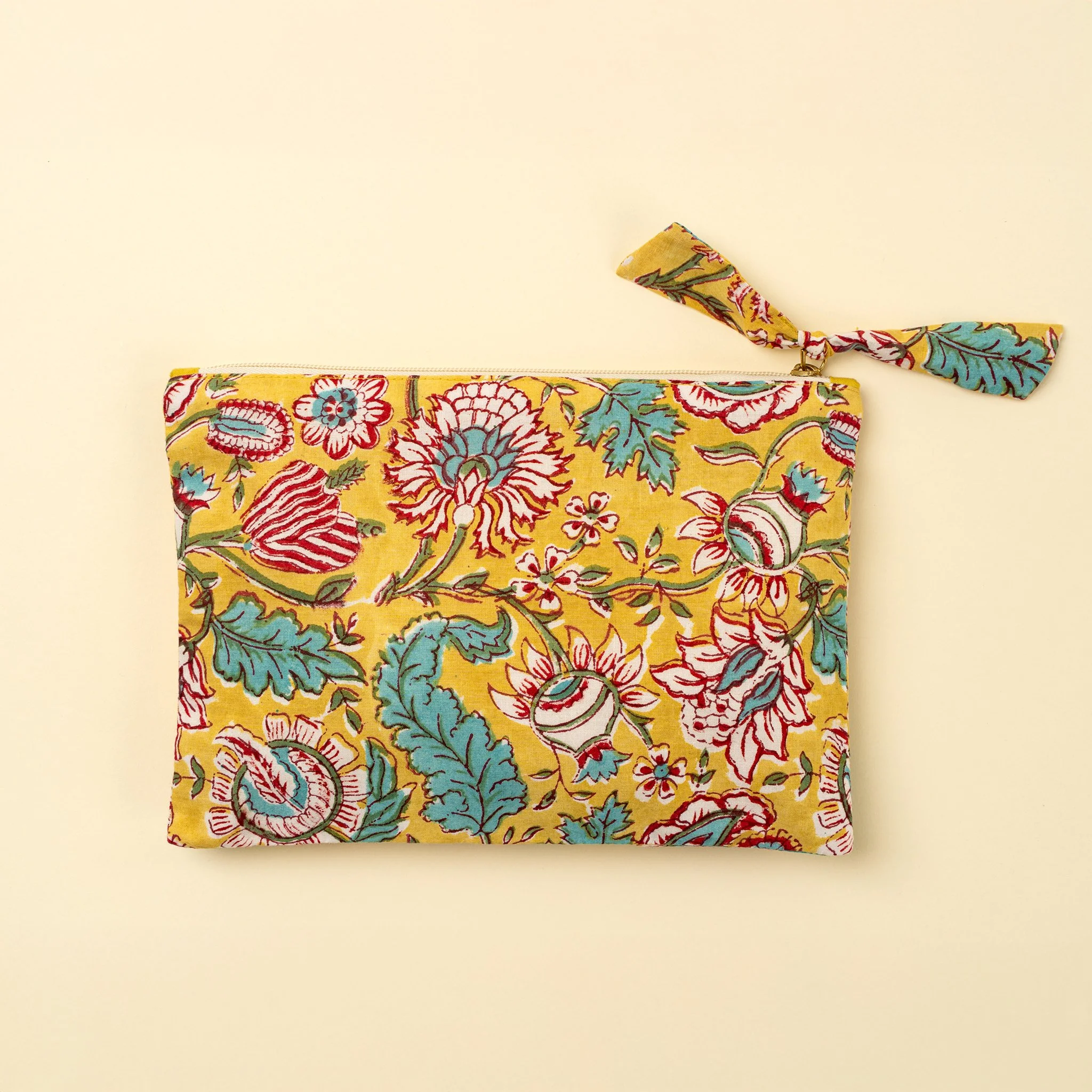Pochette en coton , imprimé à la main au bloc de bois - 16$