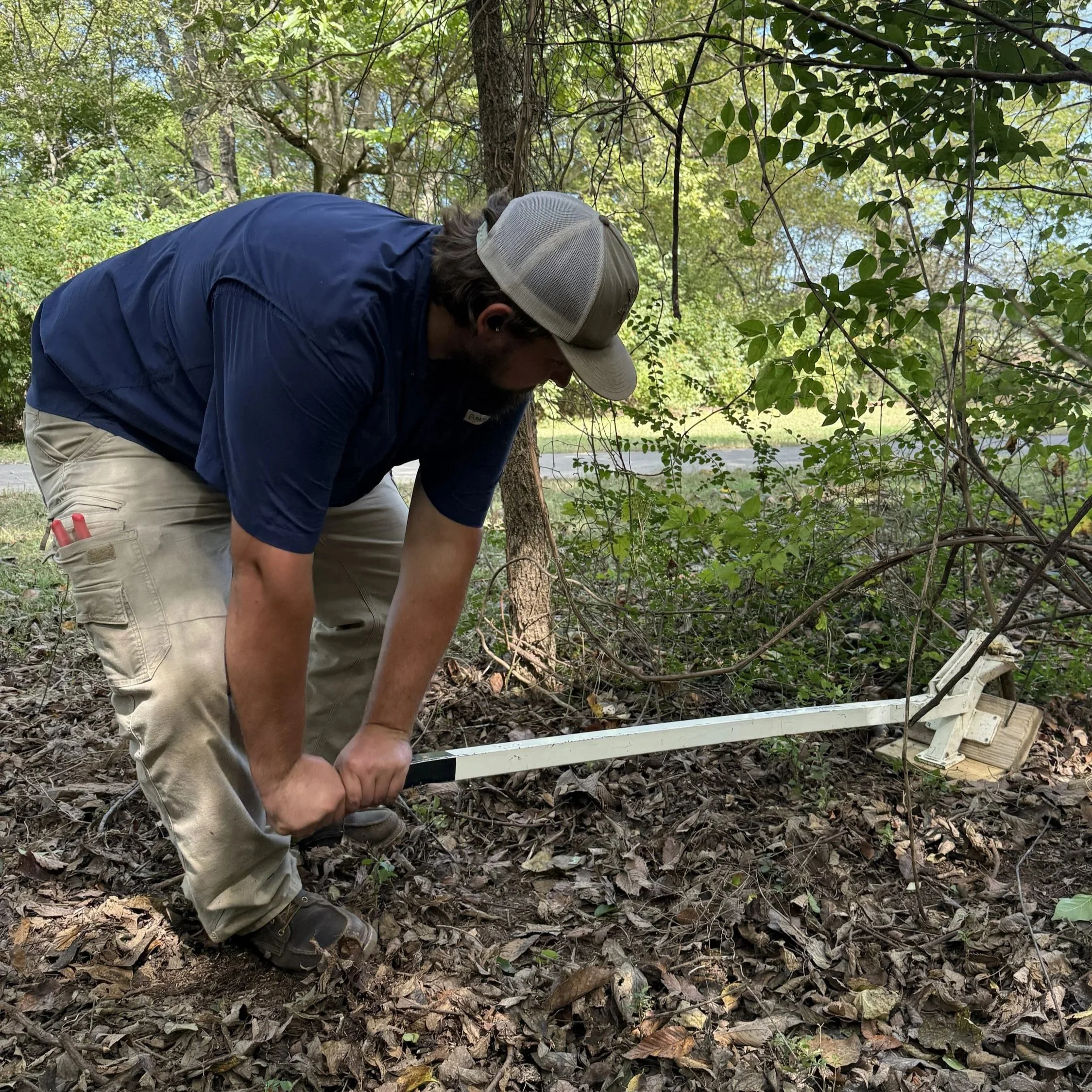 Volunteer Invasive Plant Removal at the Prairie Grove Battlefield State Park