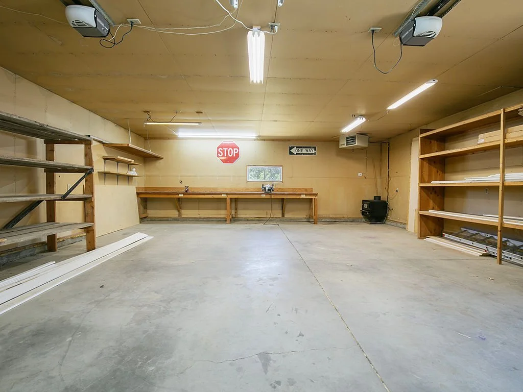 garage.jpg