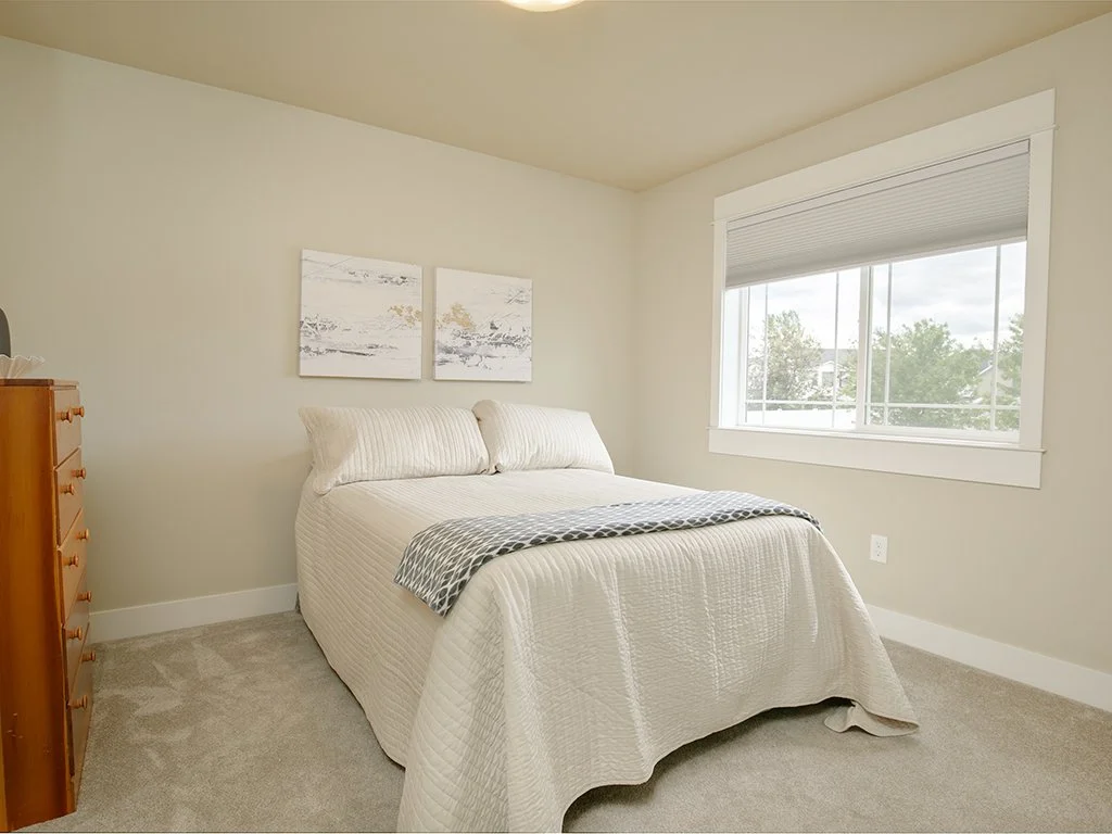 bed 1 .jpg