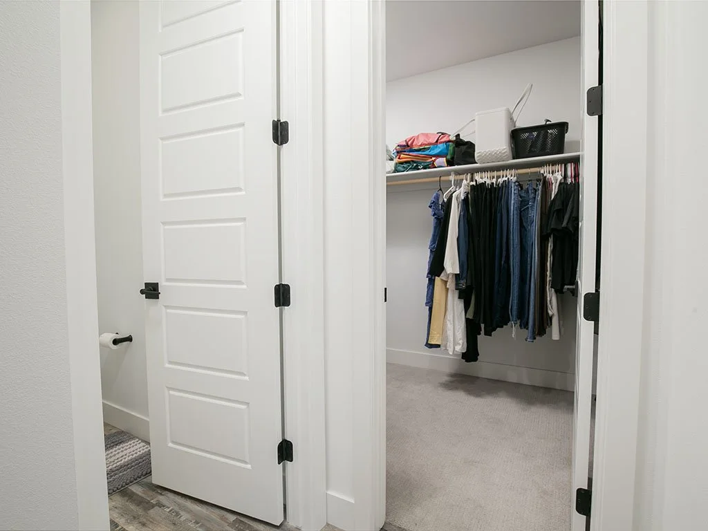 Master closet.jpg