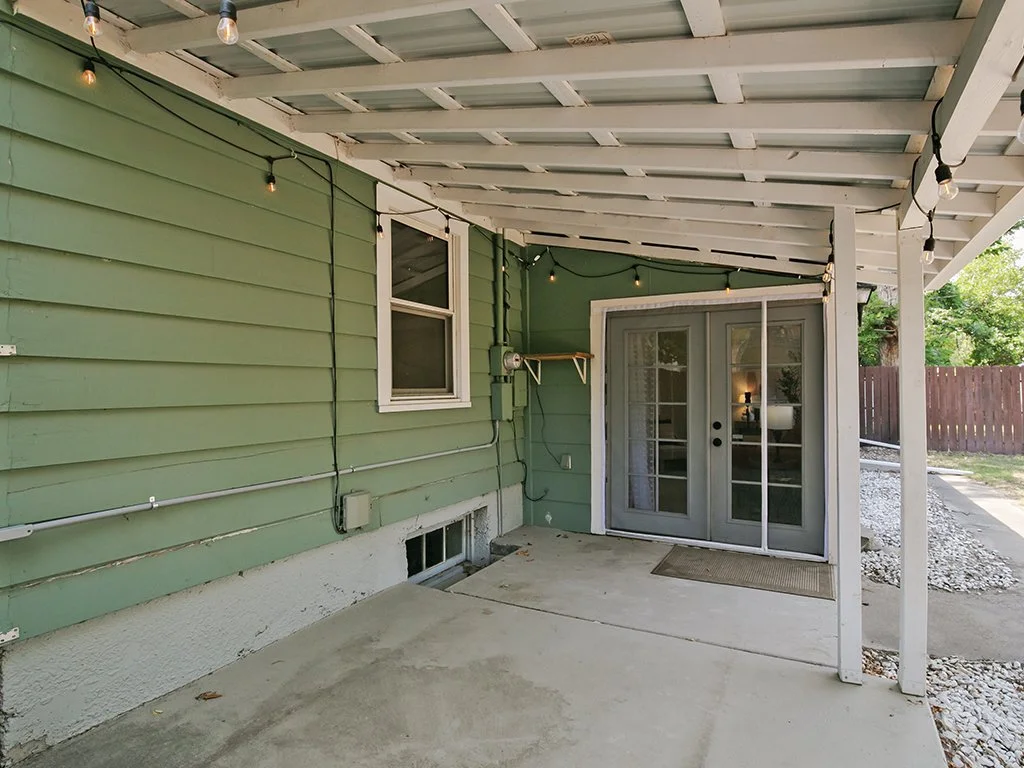 porch.jpg