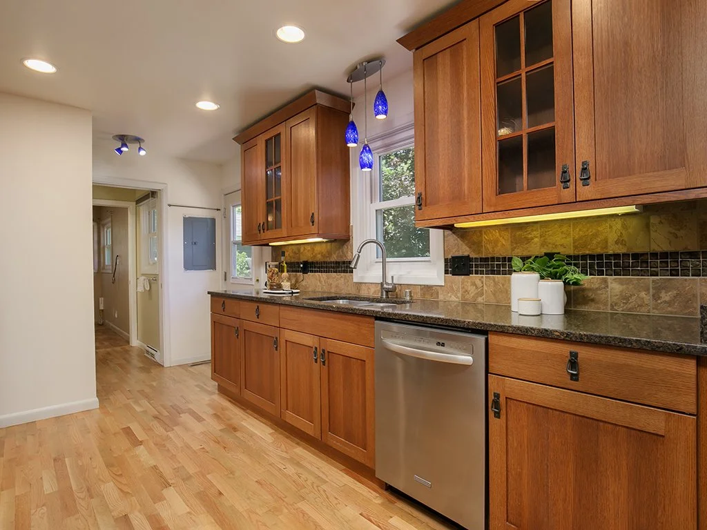 kitchen 2.jpg