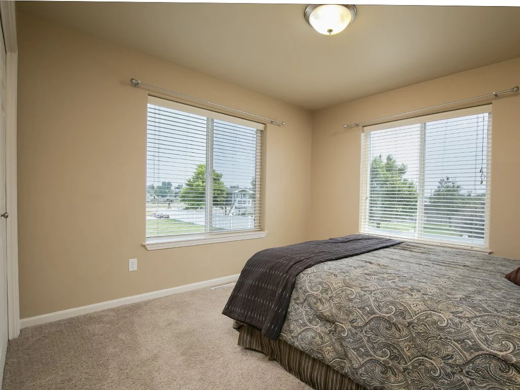 bed 2.jpg
