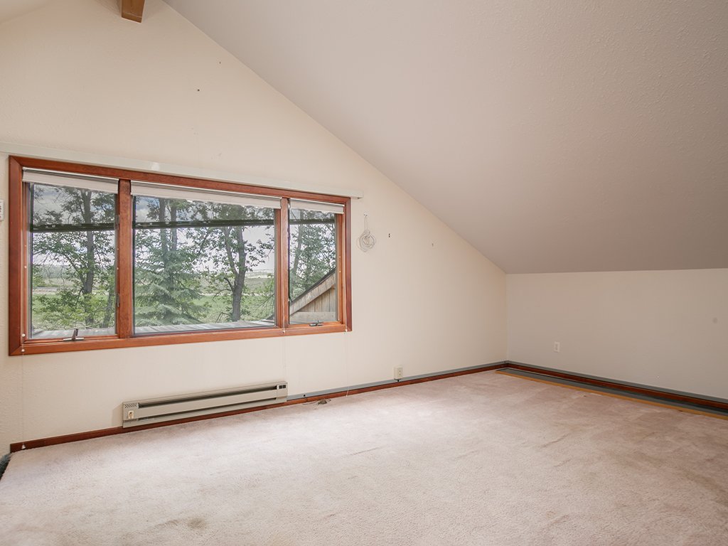 upstairs 2.jpg