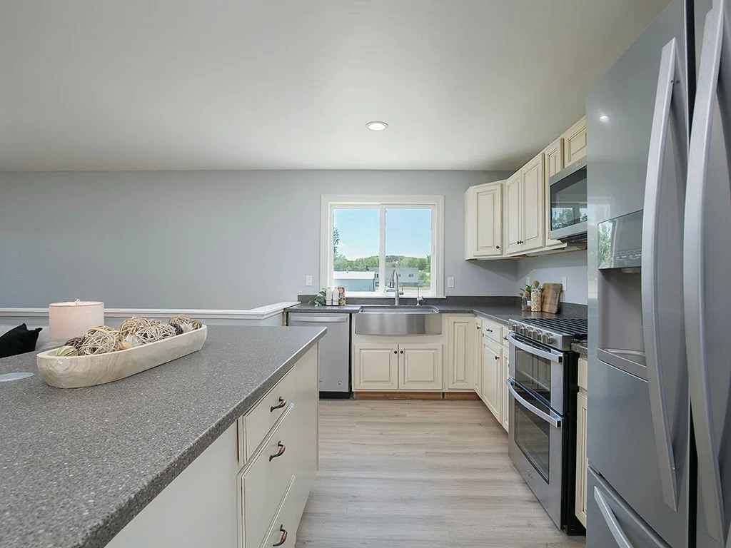kitchen 2.jpg