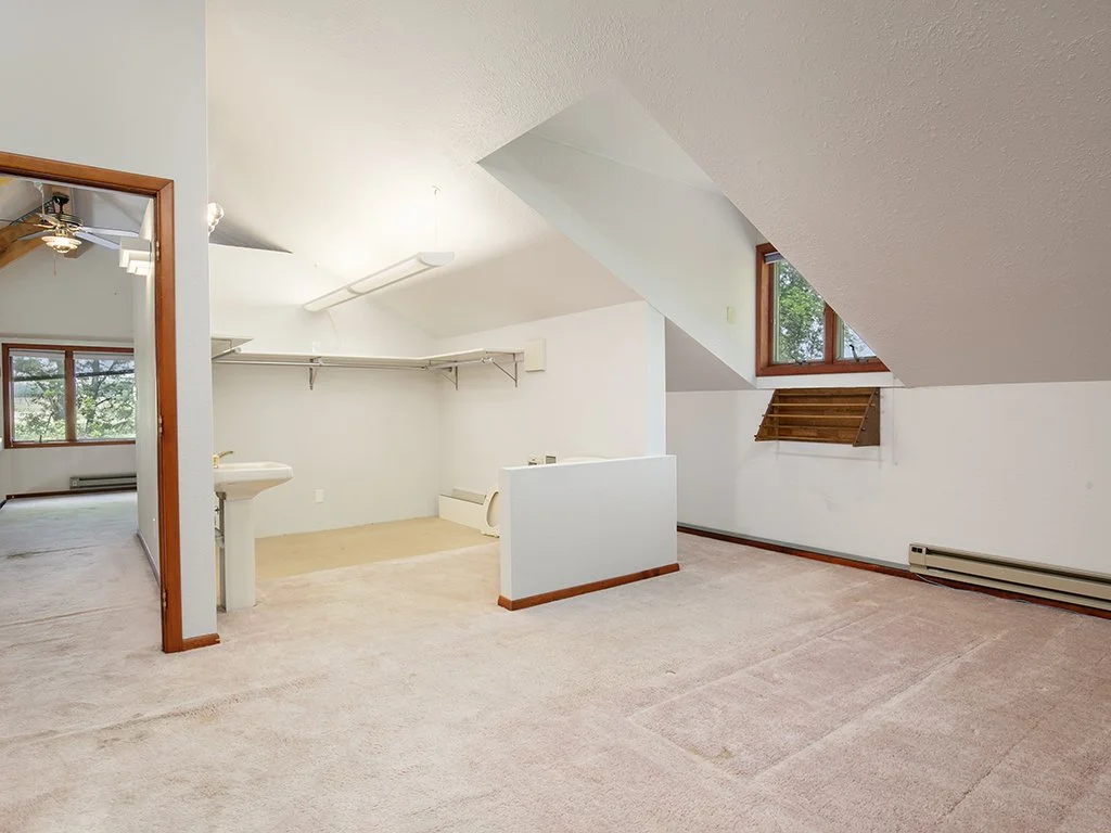 upstairs 4 .jpg