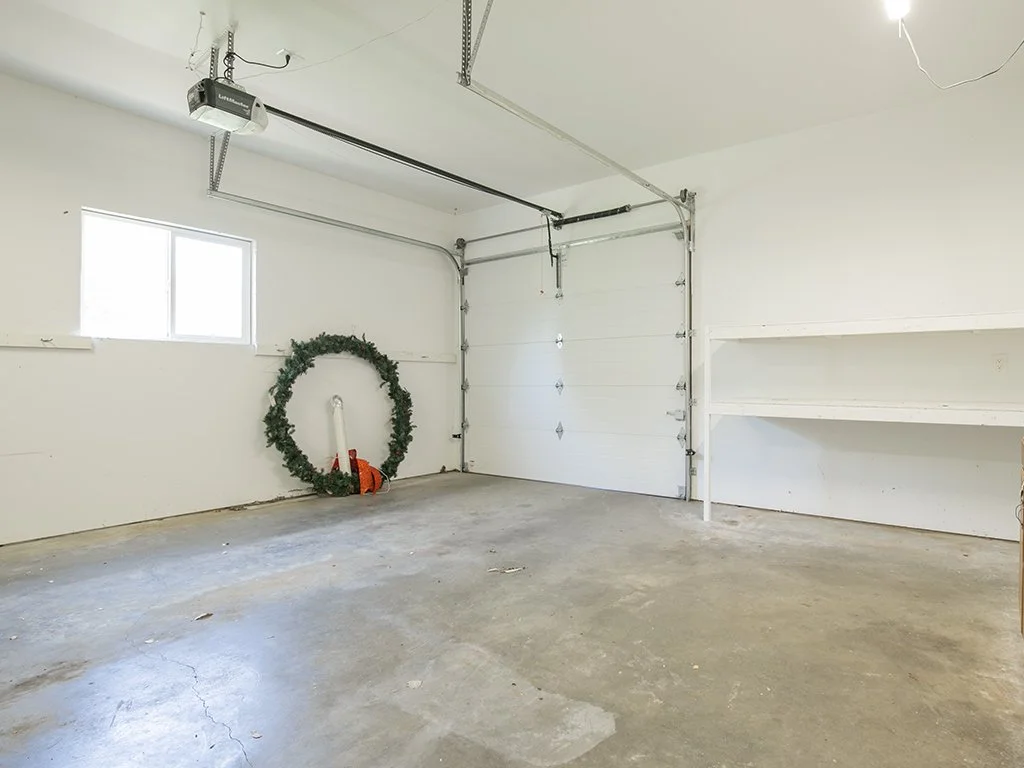 garage 2.jpg