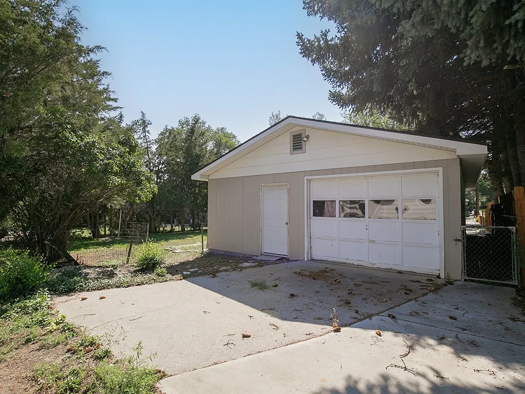 Detached Garage.jpg