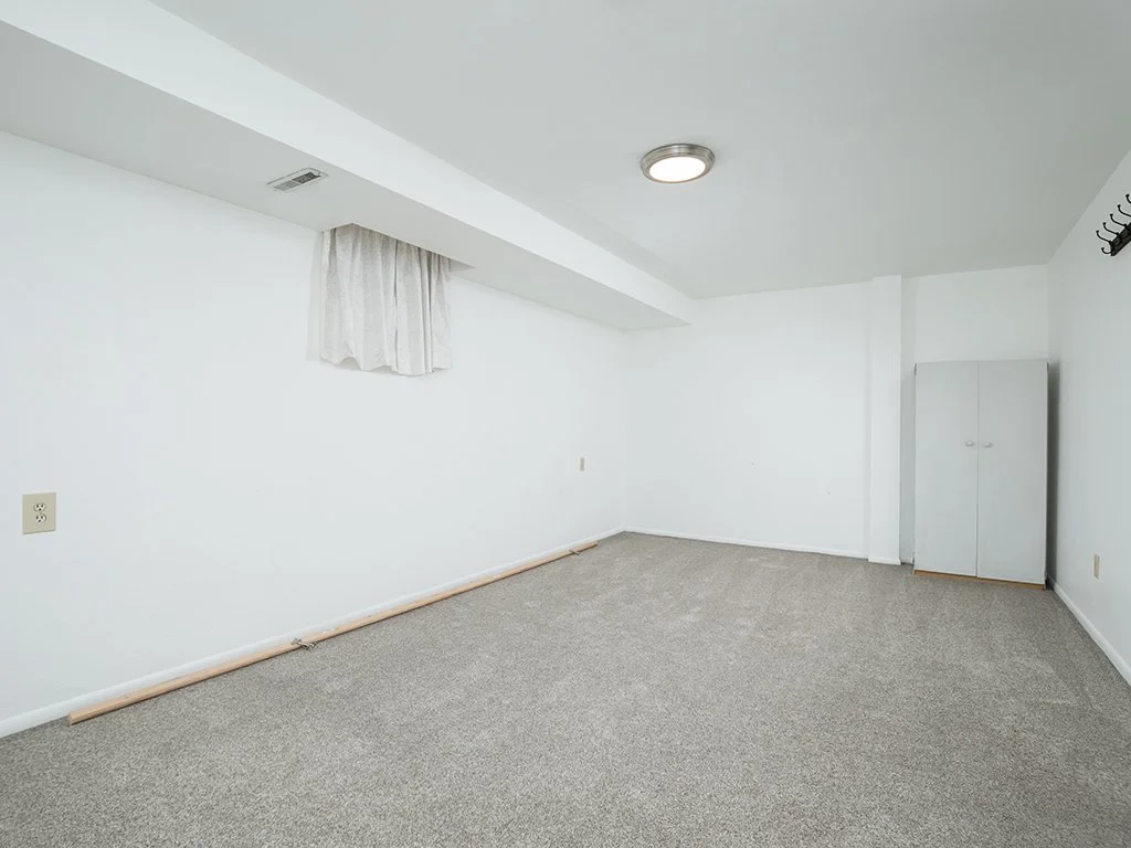 downstairs bedroom.jpg