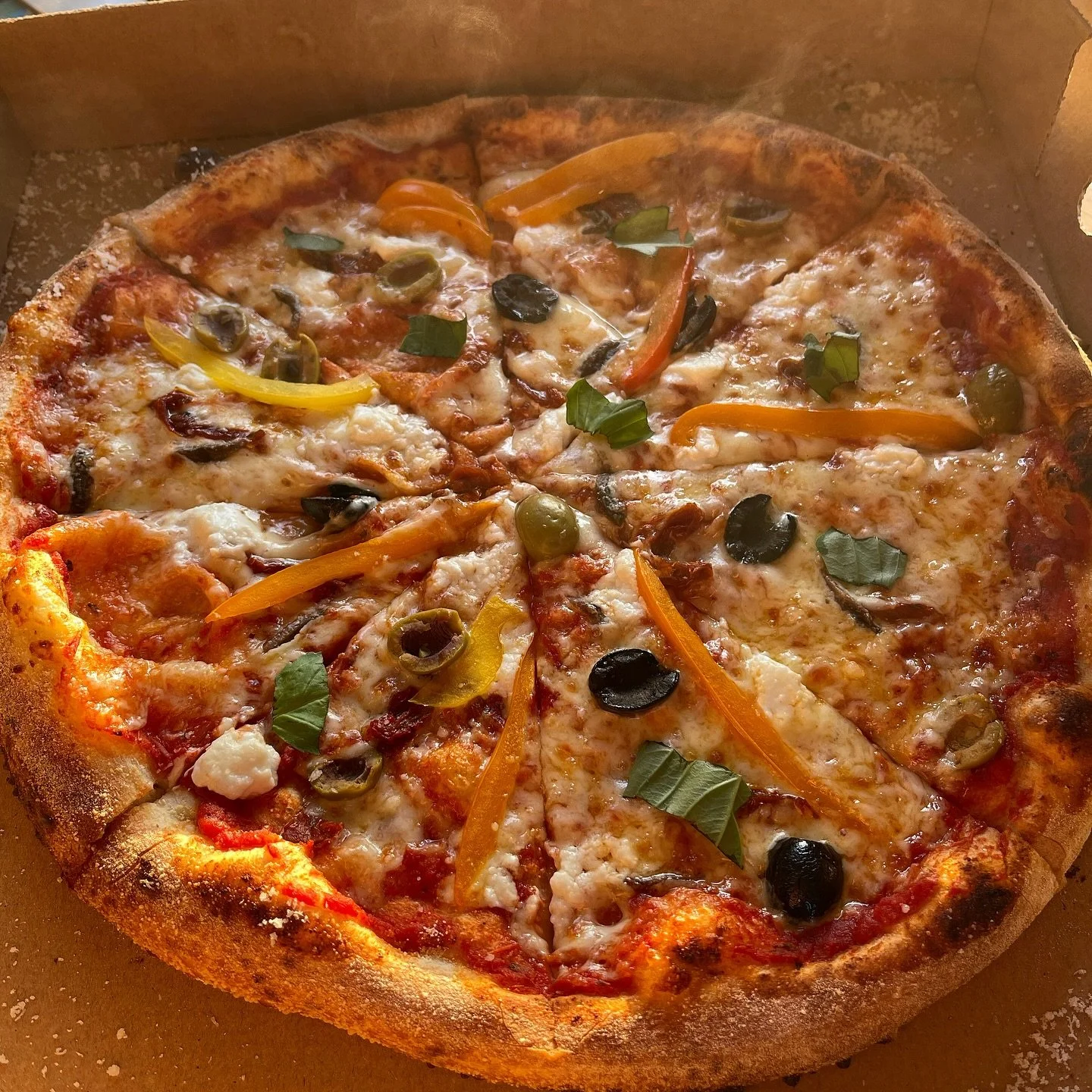 We’re back to normal! π
Your favourite pizza duo, Caroline and Sarah, are back serving up delicious wood-fired pizzas with a smile!
π Thursday: @langho_fc — 5:00 – 8:00 pm
π Friday: @witch.1974 Pendle Witch, Sabden — 4:30