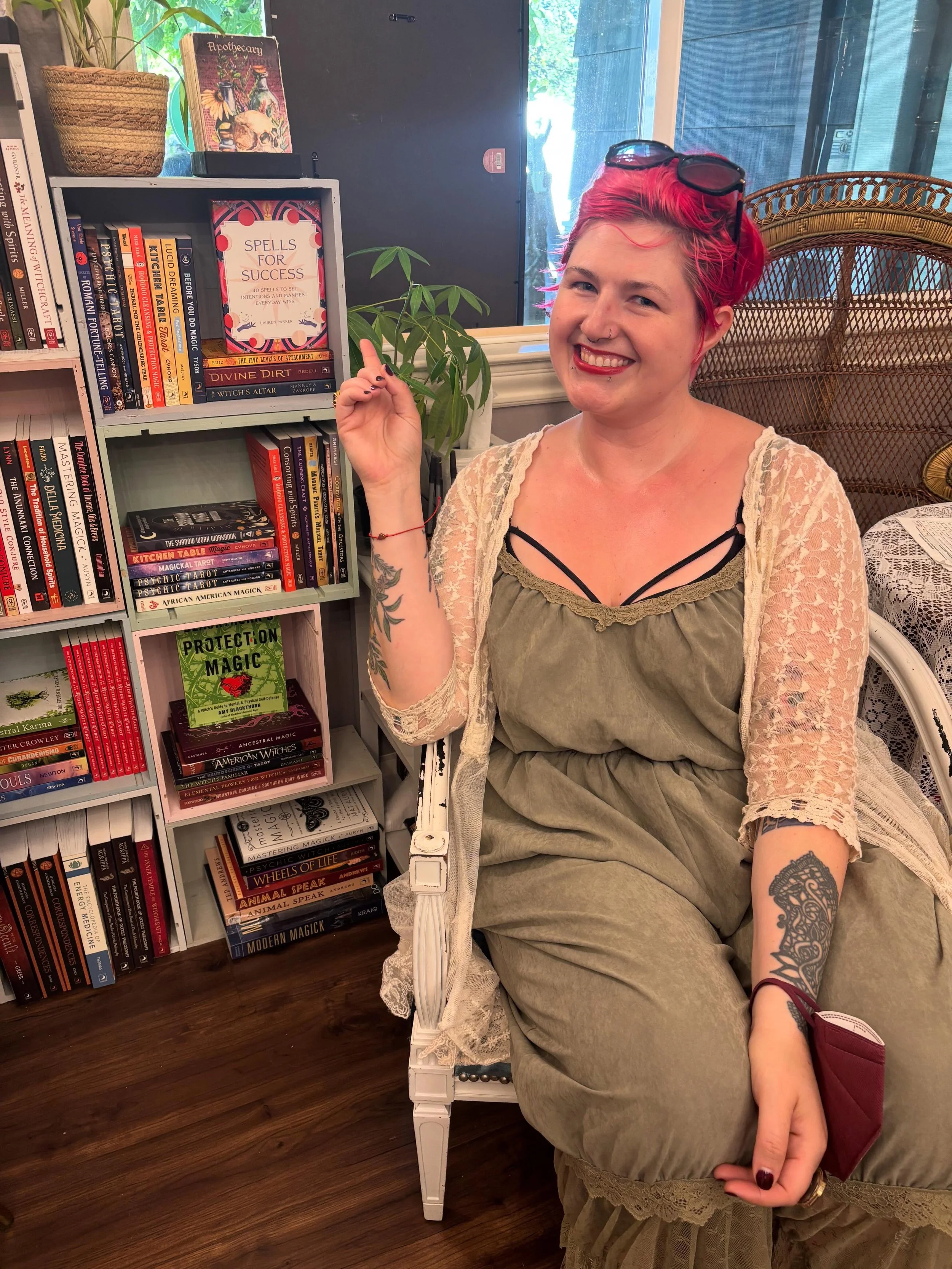 Got to hang with @fuckyeahlaurenparker 🙌🏼 at our 4th Friday Sip and Shop and sell out our latest restock of her Spells for Success Card Deck published by @simonandschuster 🎉

&ldquo;Spells for Success Deck and Guidebook&rdquo; is an intention-sett