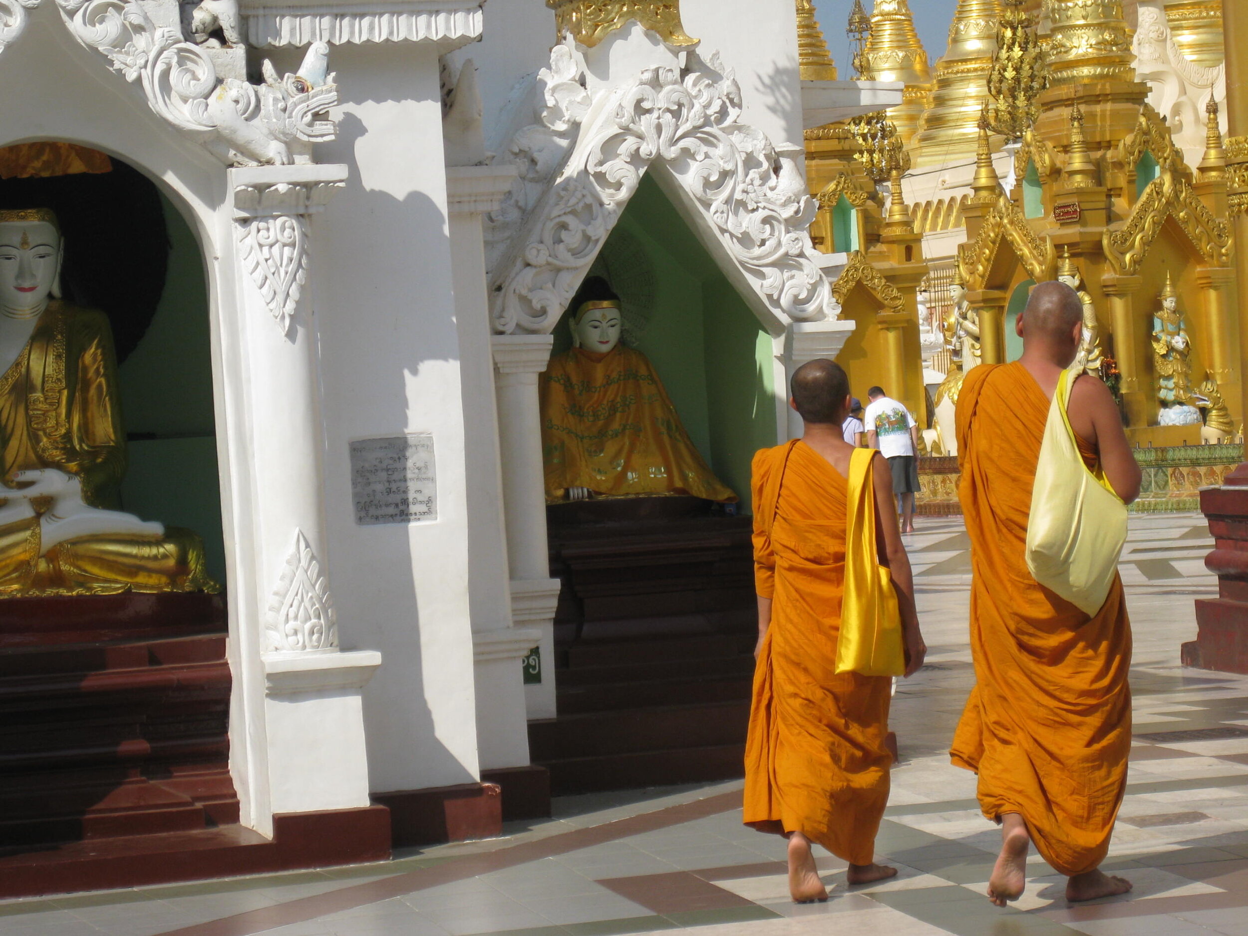 Burma 2014 007.jpeg