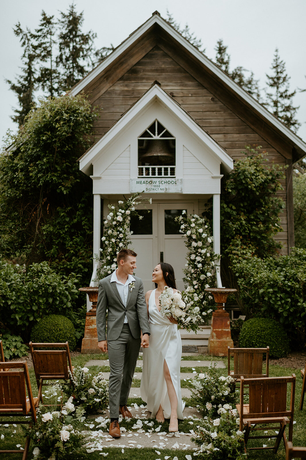  Intimate styled wedding in The Label RAIN wedding gown by a&amp;bé x anna bé bridal shop photographed by Emily Noelle Photography 