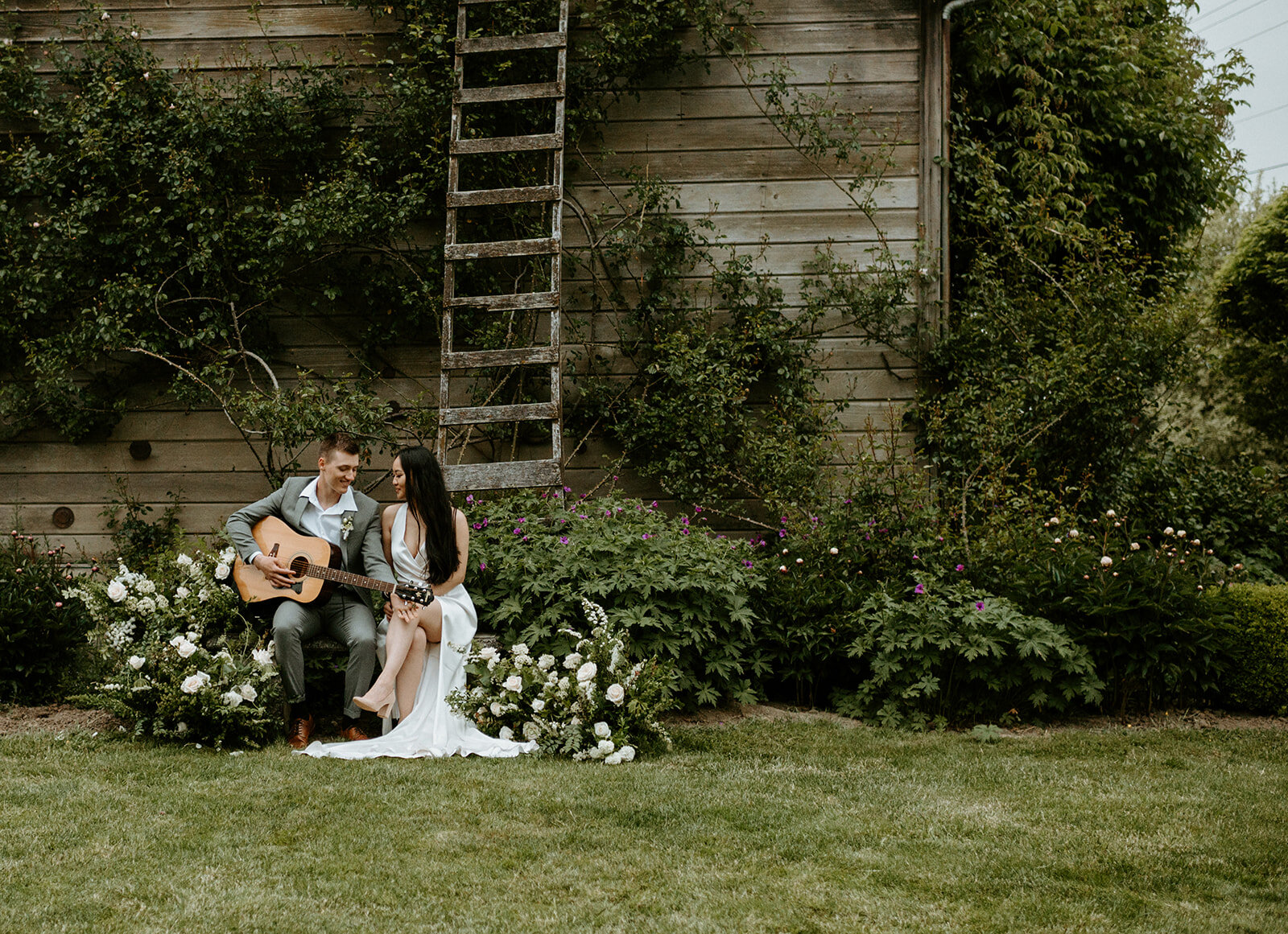  Intimate styled wedding in The Label RAIN wedding gown by a&amp;bé x anna bé bridal shop photographed by Emily Noelle Photography 