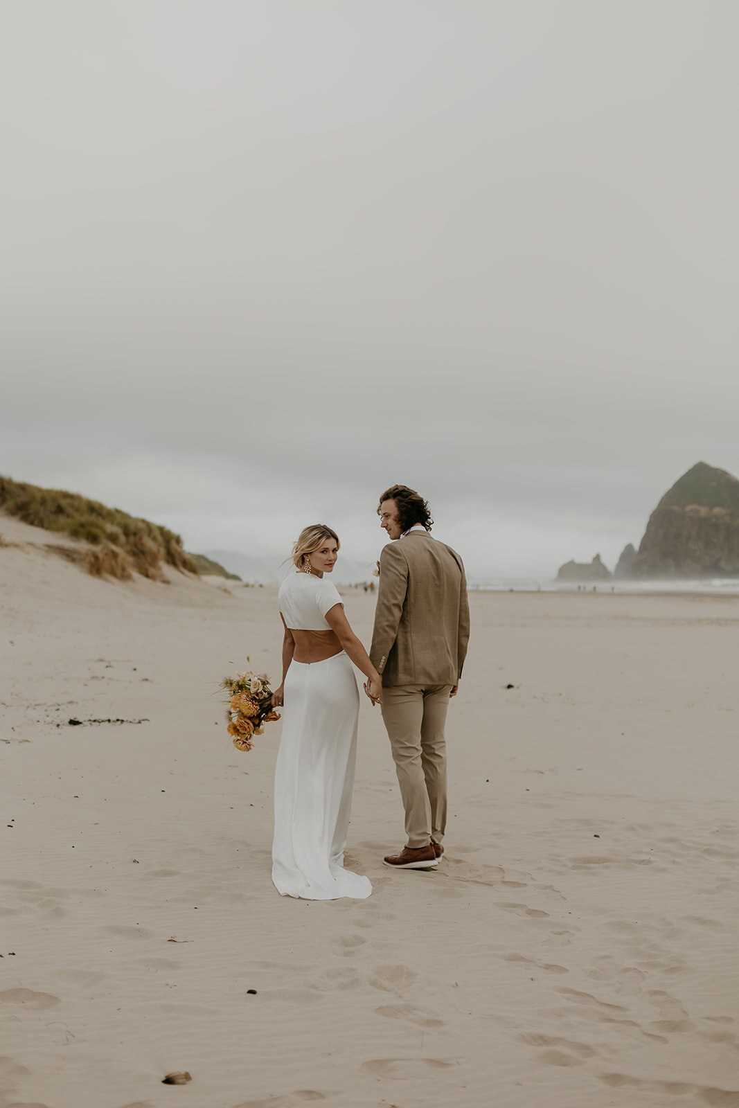 The-Label-Bride-TRINITY-Cannon-Beach-Elopement-22.jpg