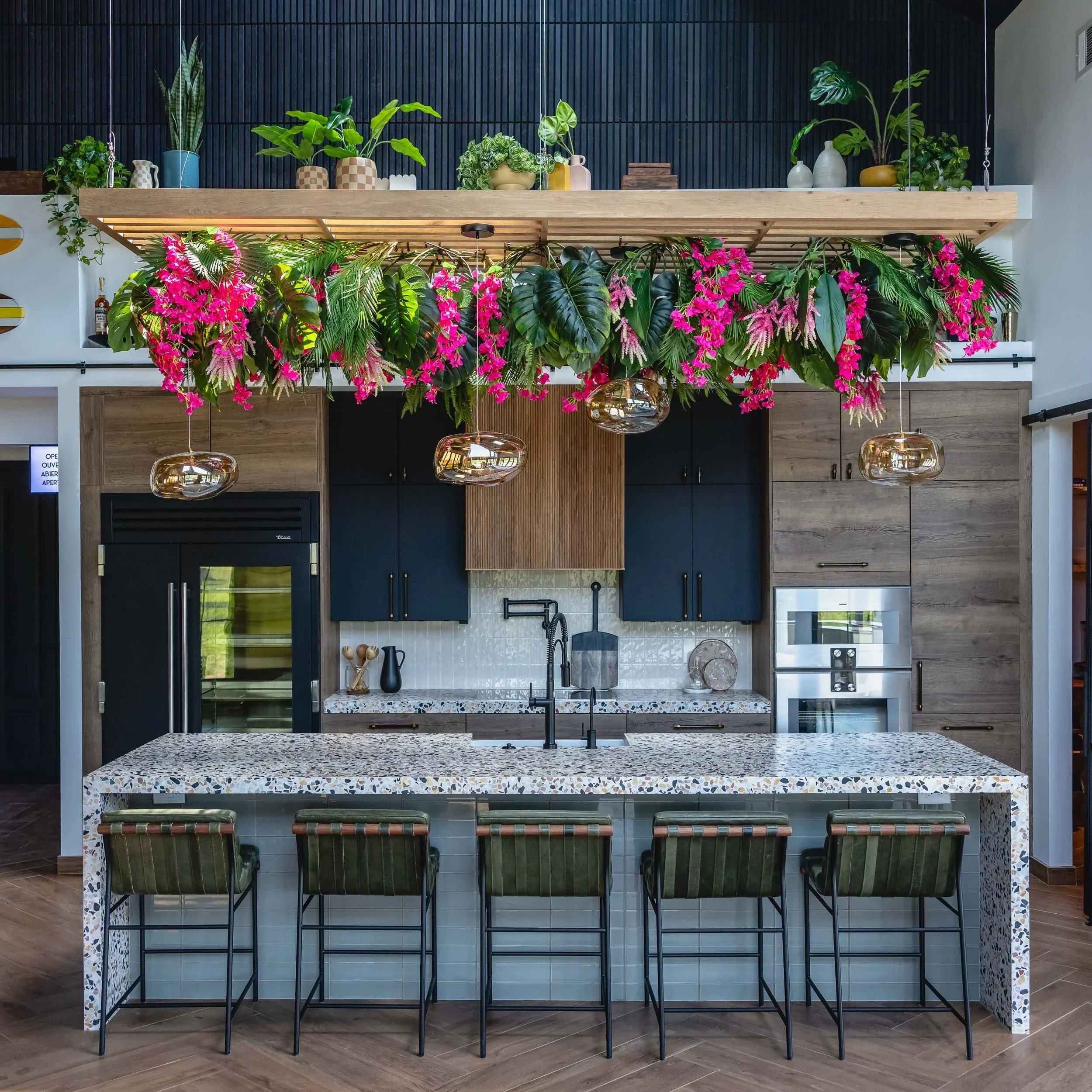 kitchen-eclectic-modern-hidden-hills-home.webp