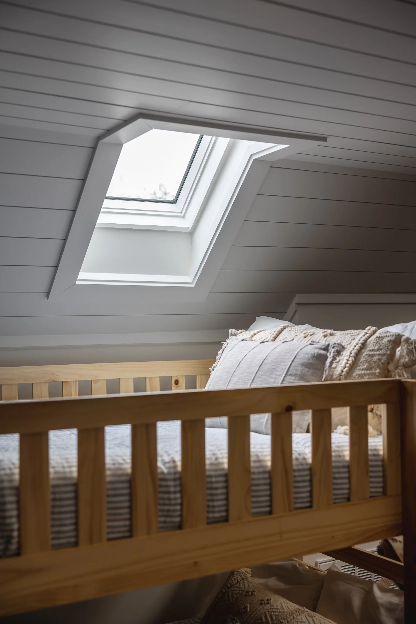 attic-bunk-bedroom-scandinavian-modern-hidden-hills.webp