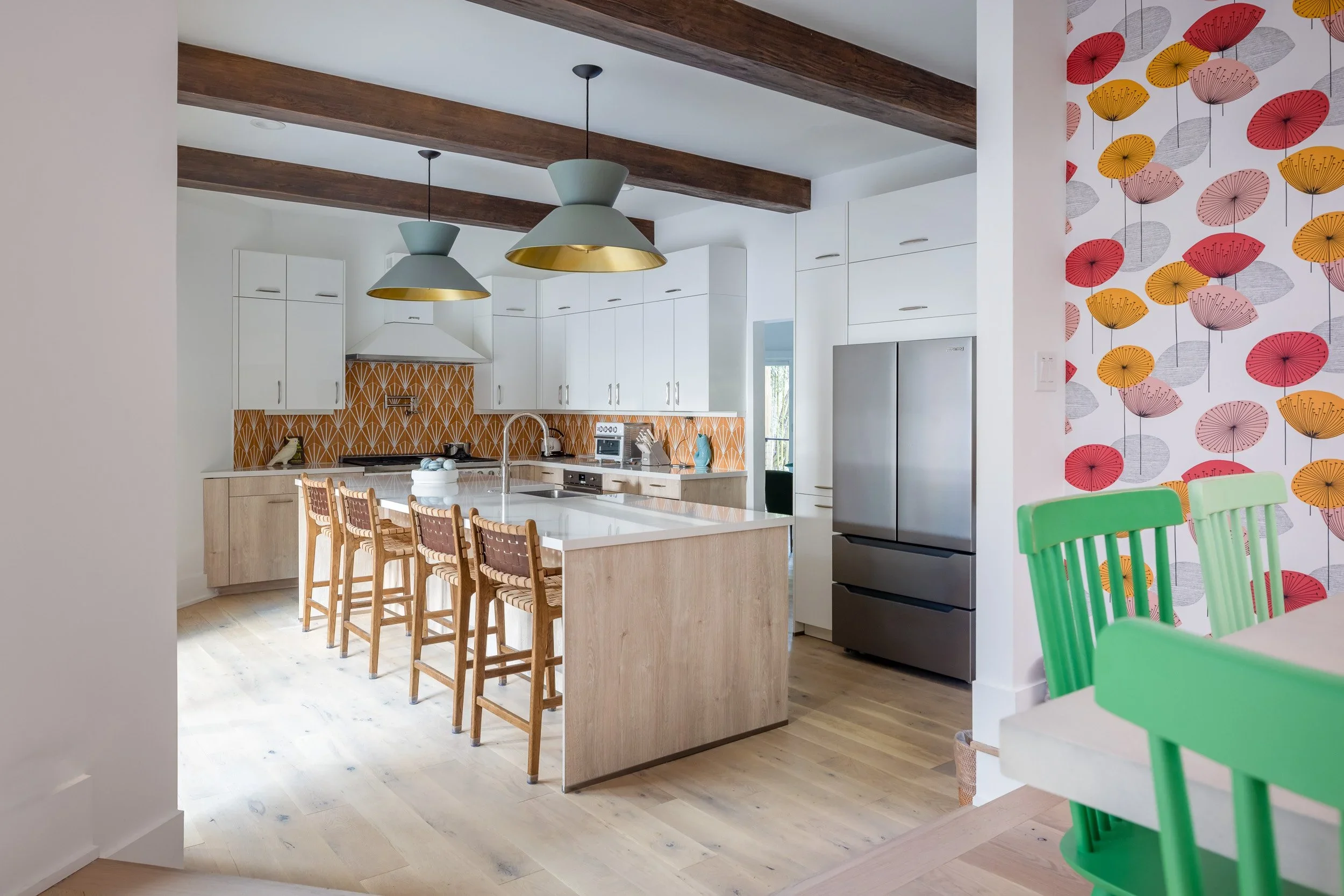 kitchen-retro-modern-hancock-park-home.webp