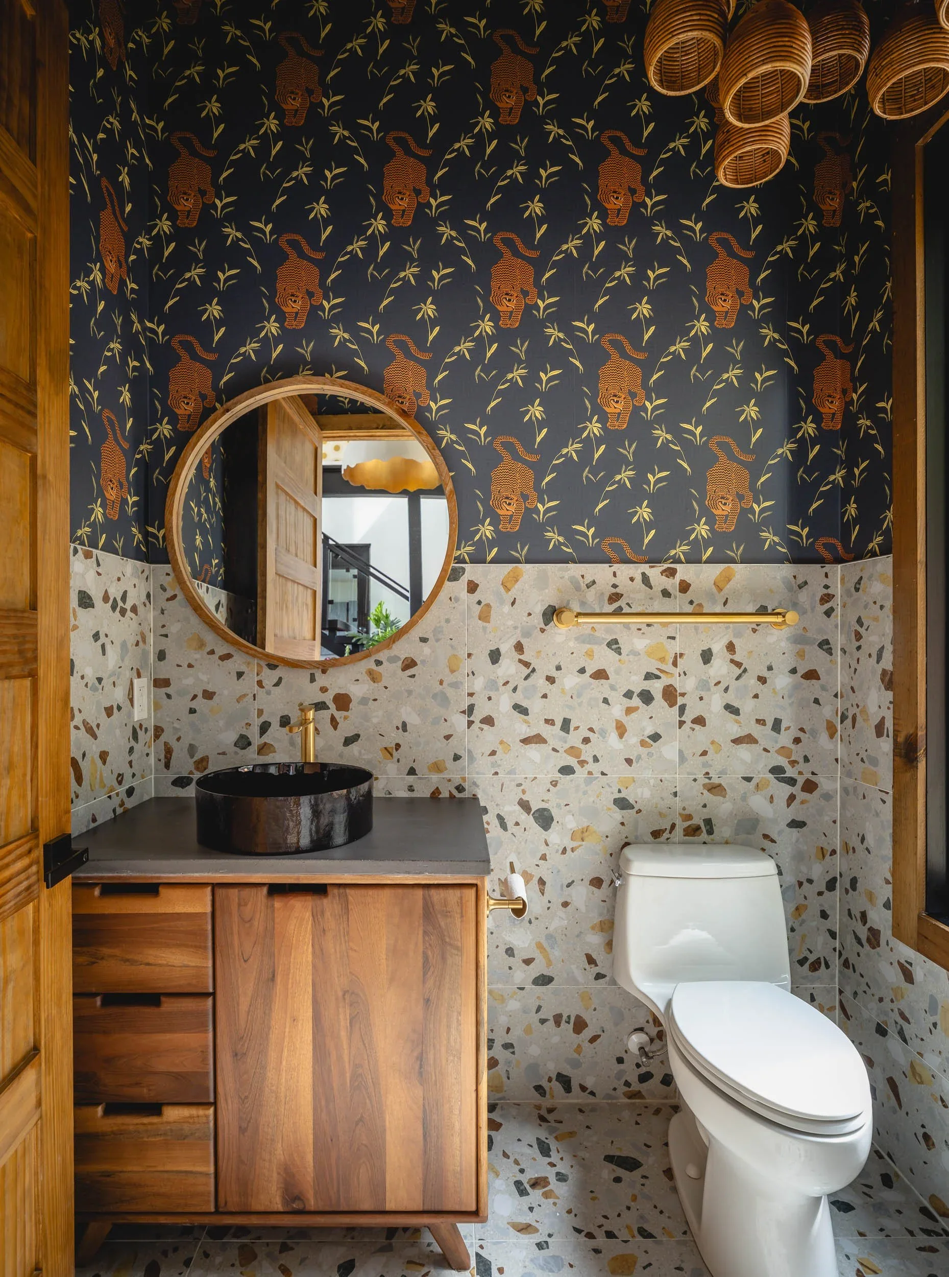 powder-room-eclectic-modern-bel-air-los-angeles.webp