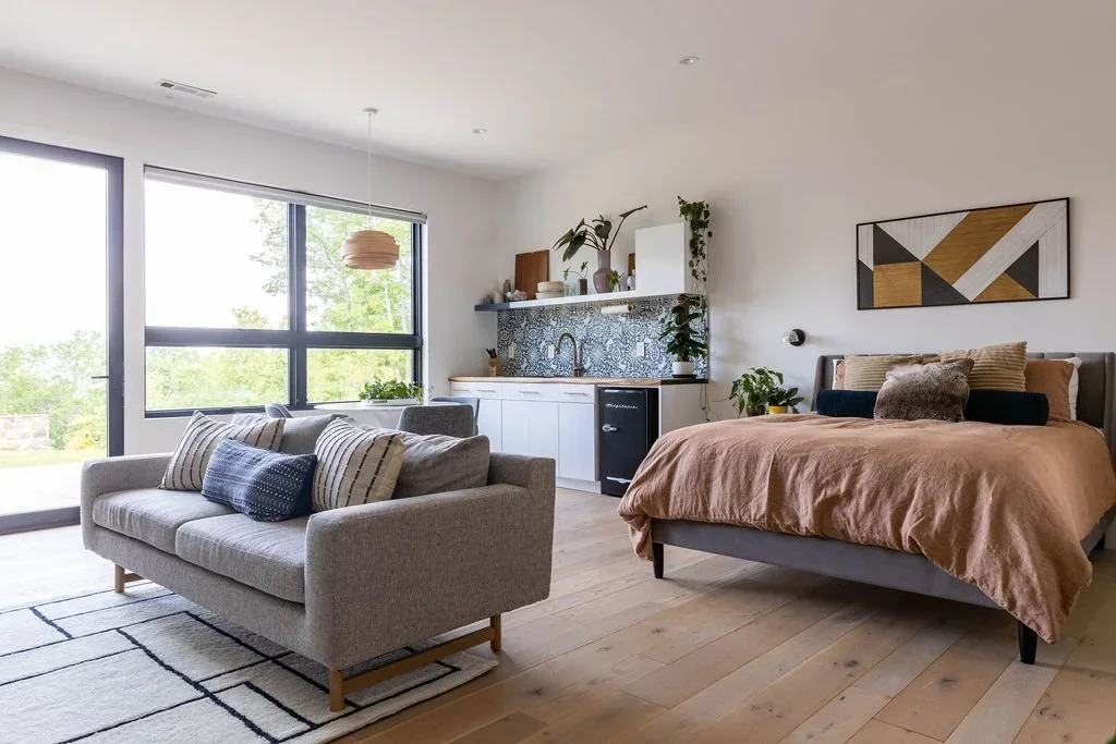 studio-bedroom-organic-modern-westwood.webp
