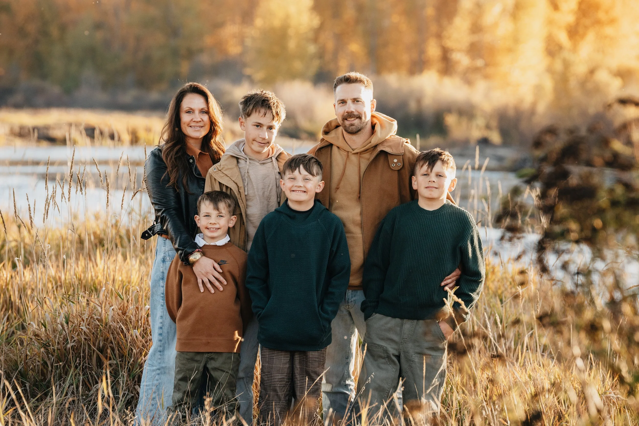 Missoula family photographer capturing families in Montana during Fall, featuring warm colors, natural light, and genuine connection.