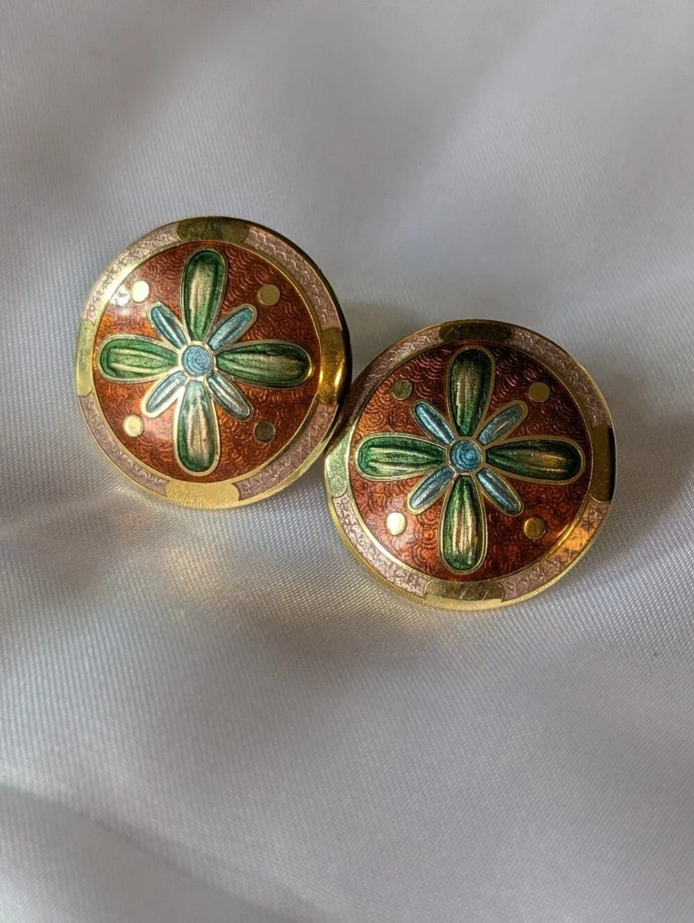 Vintage Mona Suki Gold Tone Cloisonné Enamel Flower Stud Earrings