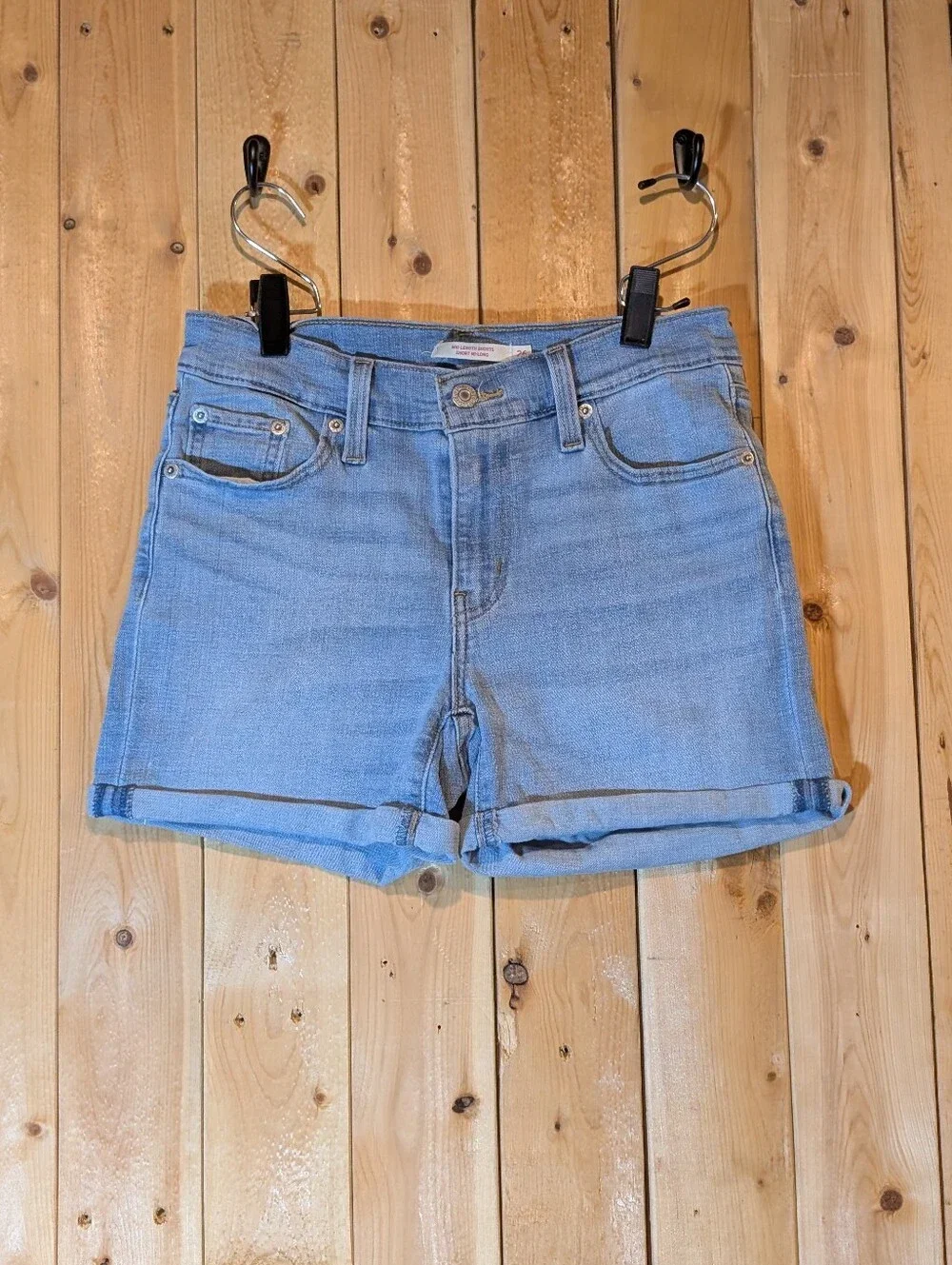 Levi's Mid Length Denim Shorts Light Wash Rolled Cuff Size 26 Classic Boho