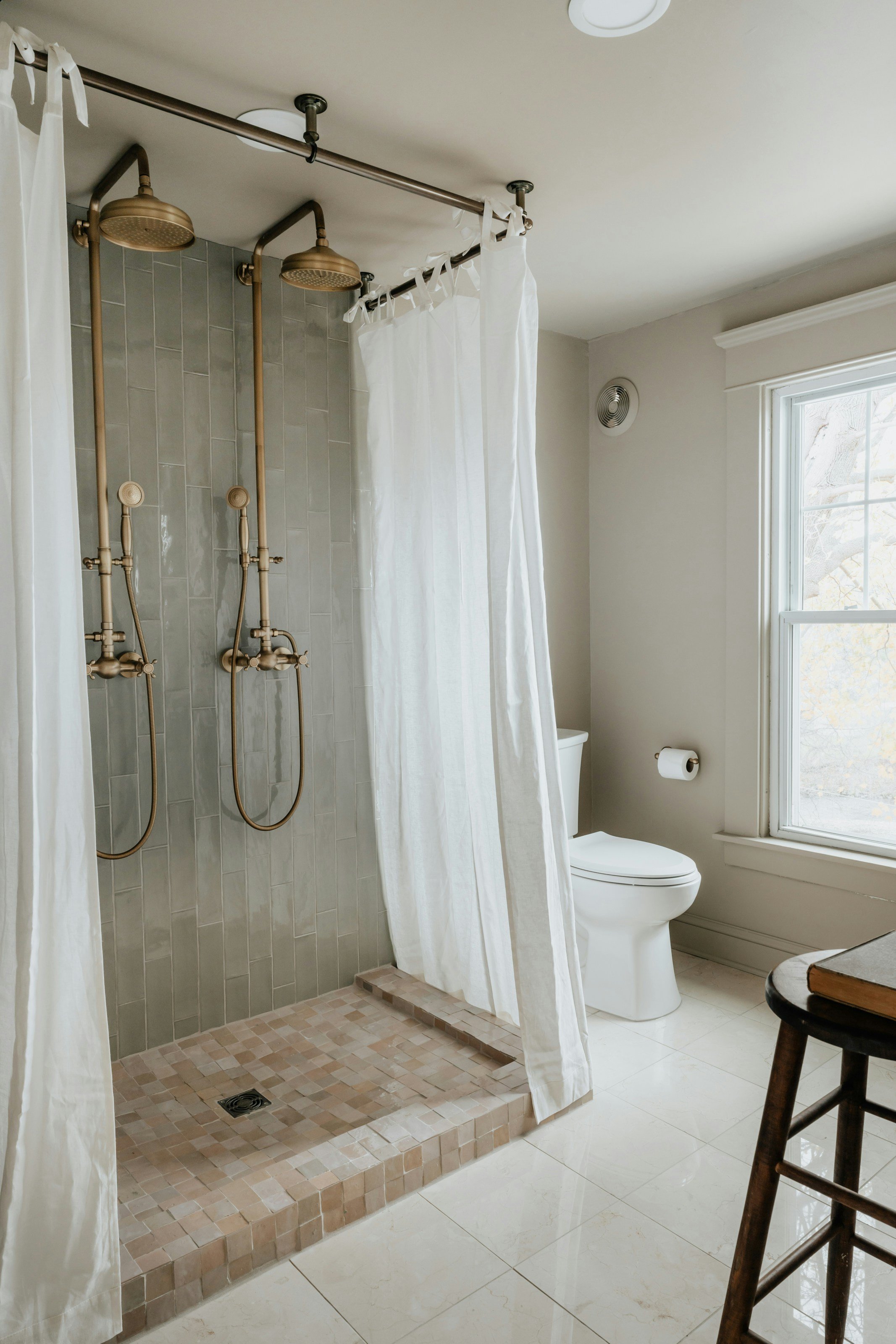 What’s the Best Non-Toxic Shower Curtain Material?