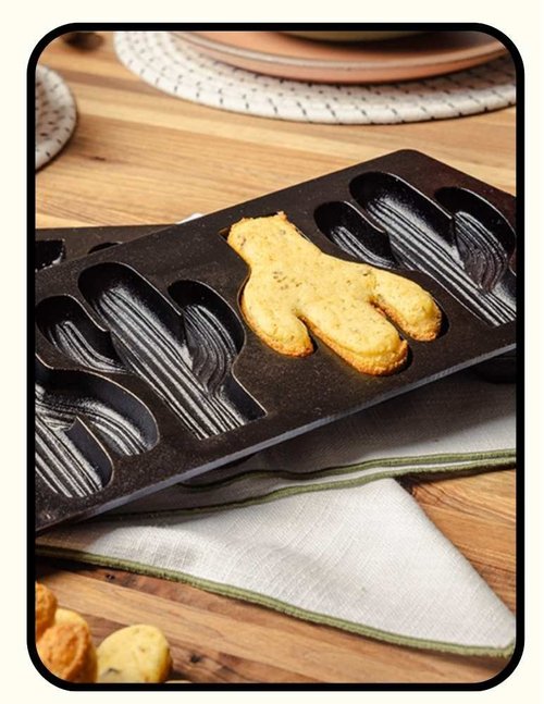 Lodge cast iron bakeware, uncoated non-toxic cast iron