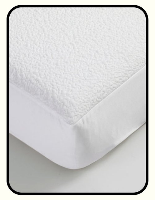 SIJO AiryWeight OEKO-TEX certified eucalyptus TENCEL mattress protector with polyester backing