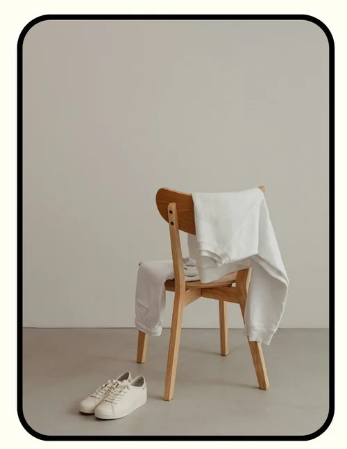 Plastic-free natural fiber clothing collection in cotton, linen, and wool