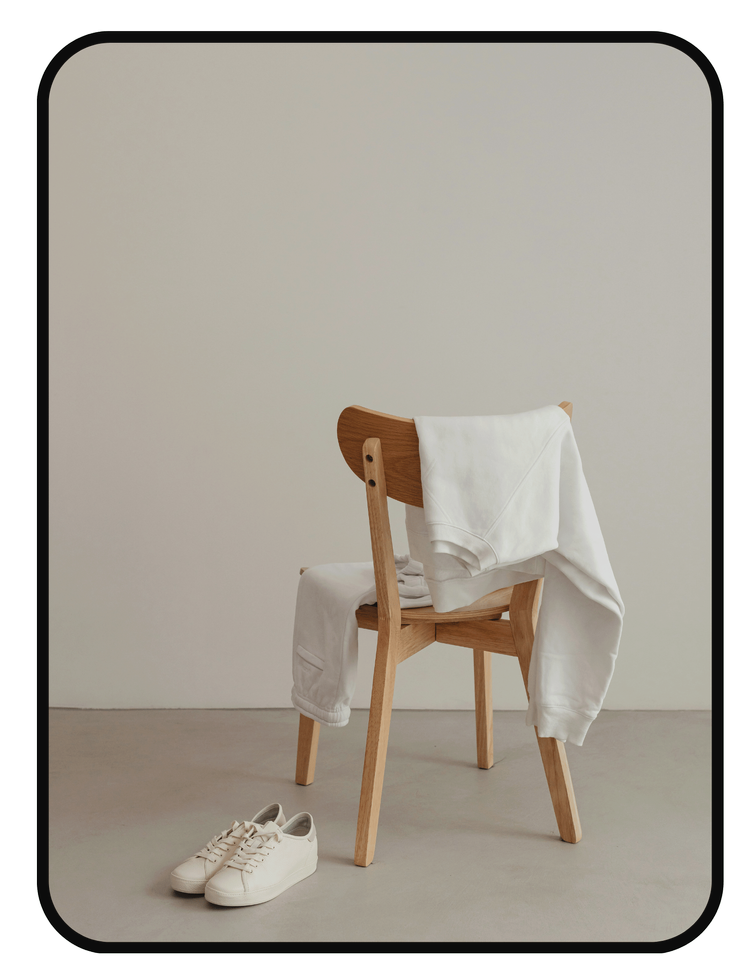 Plastic-free natural fiber clothing collection in cotton, linen, and wool