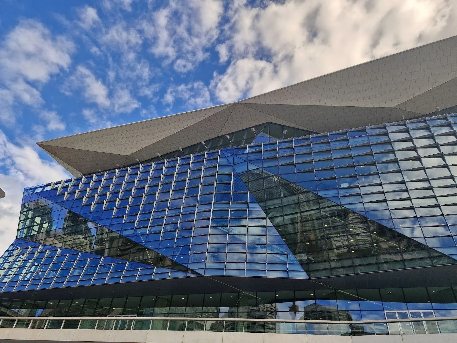 Plan grid alternative image that shows an engineered building. Fire engineers, civil engineers and structural engineers use construction monitoring system for these type of buildings