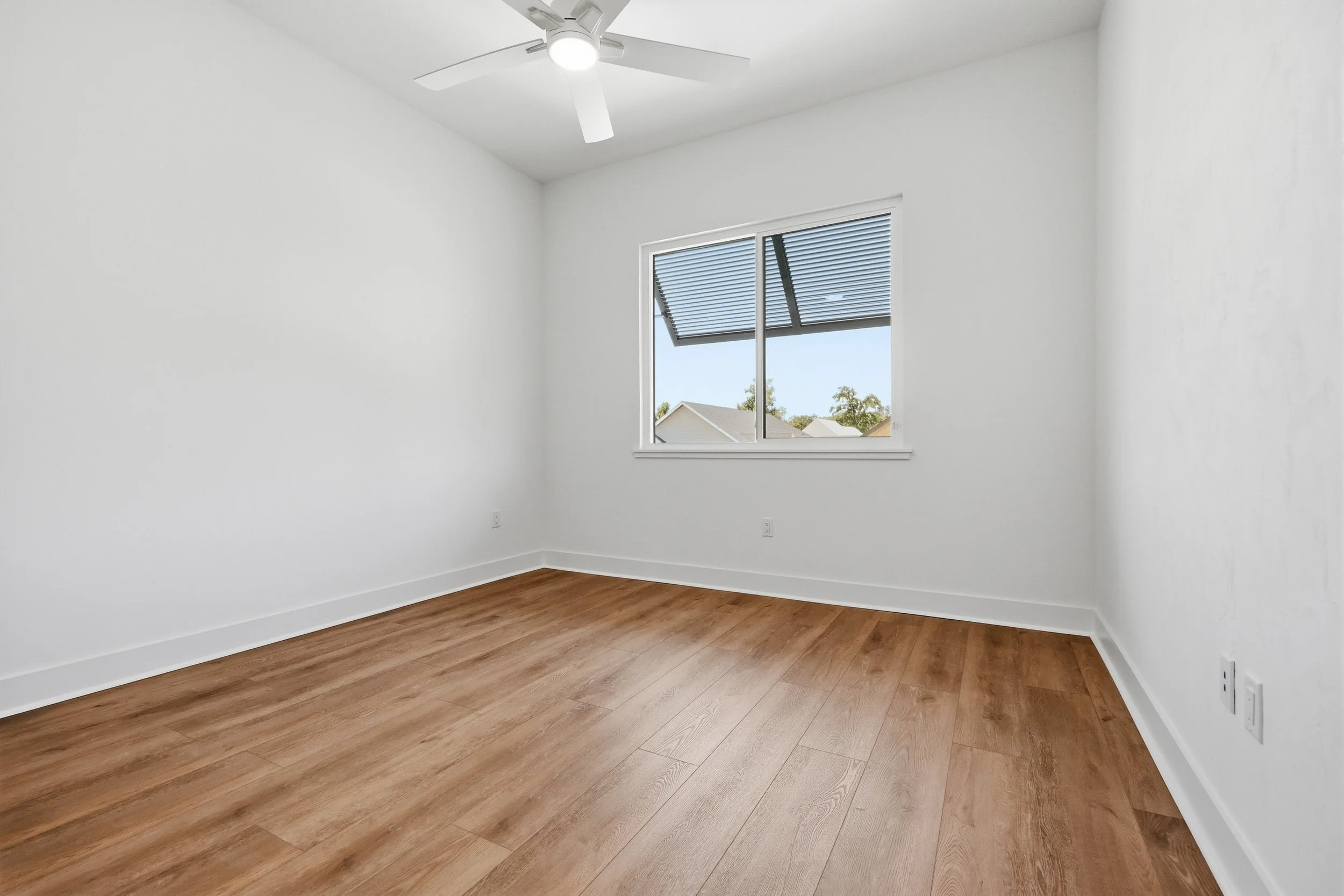 1063 sw 135th dr-8.jpg