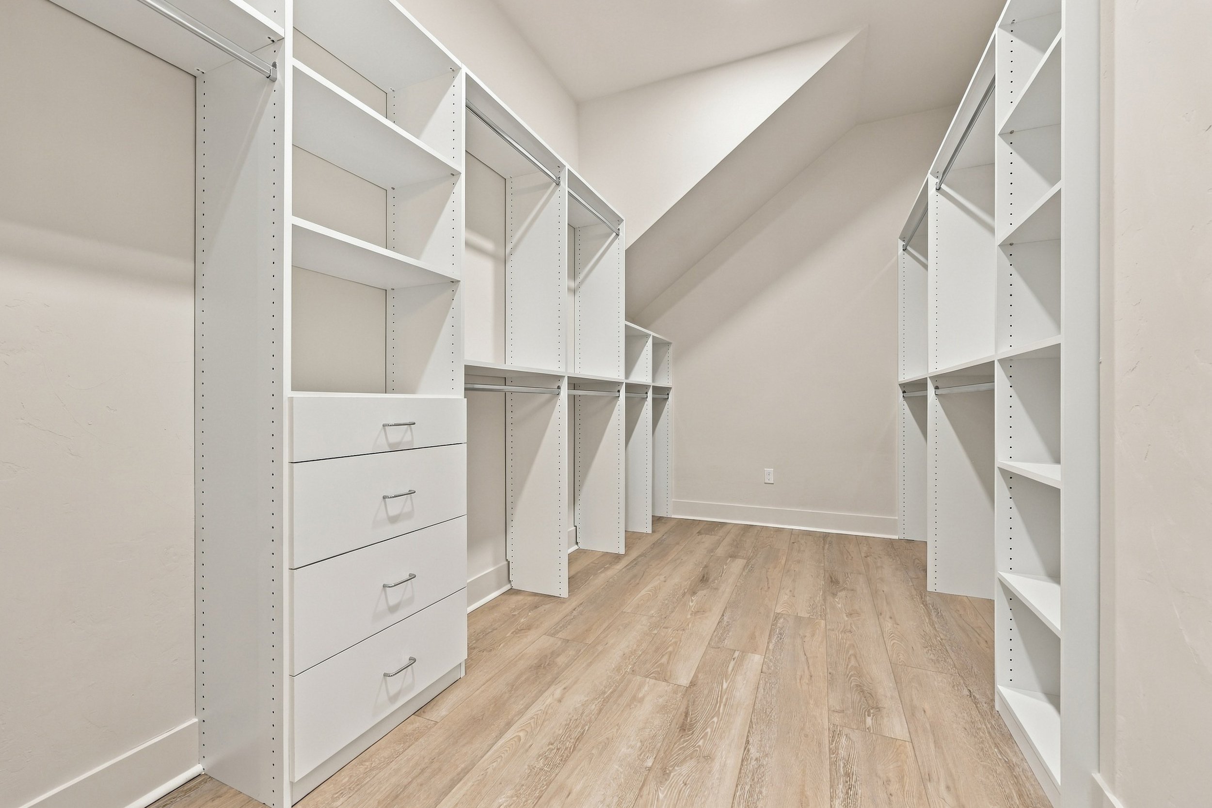 1062 sw 135th dr-9.jpg