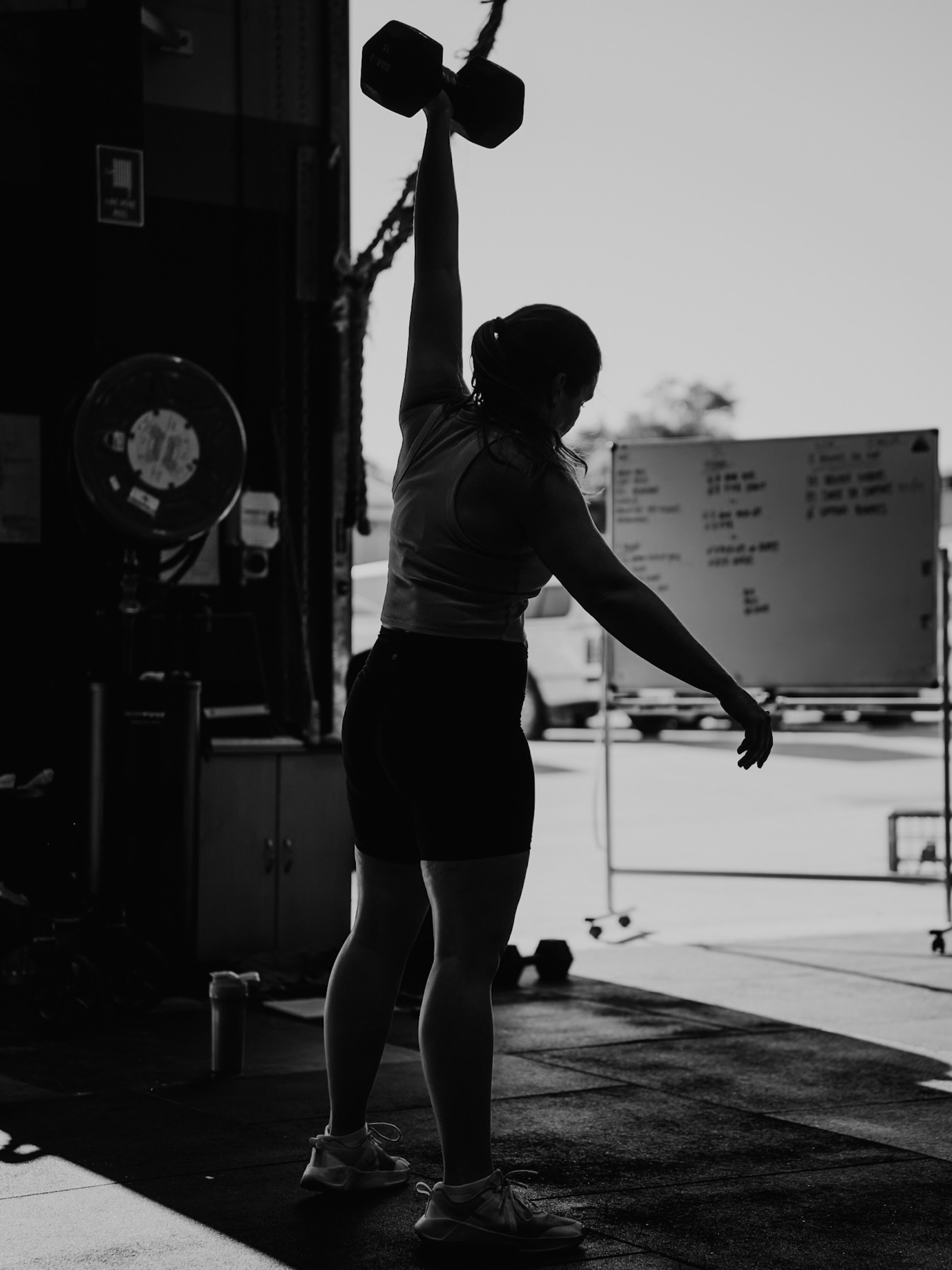 Grab a buddy ! Partner workout tomorrow 🔥

Partner Workout
On the 90sec for 18min (6 rounds each)

One athlete completes:
1)
10 Single DB Hang Snatch 22.5/15kg
2 Wall Walks 

One athlete completes:
2)
Max cal Bike/Row/Ski in 90sec
Score is total com