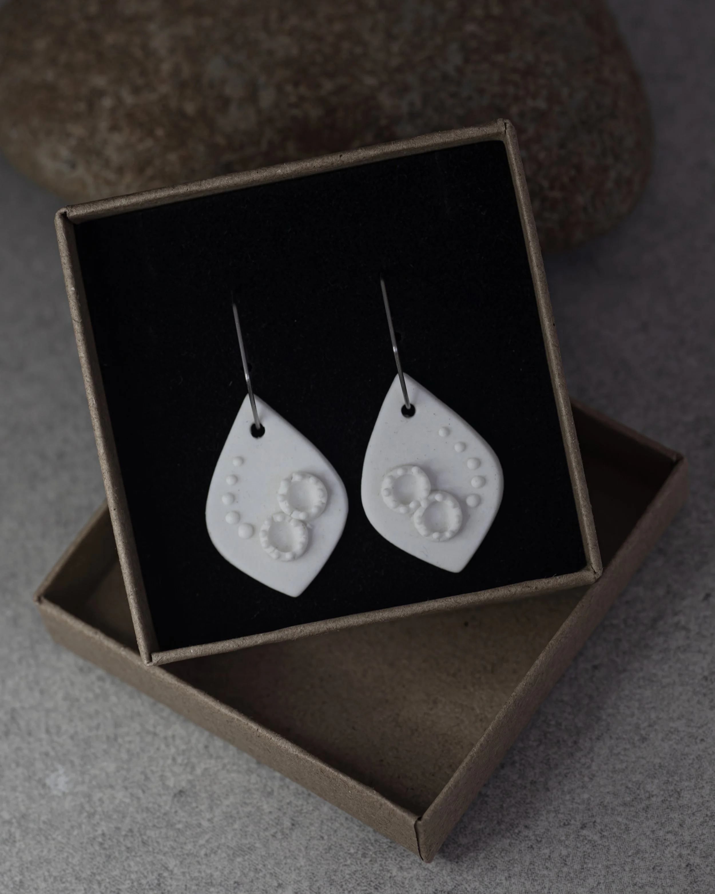 FOUNDATION Hoops No. 19