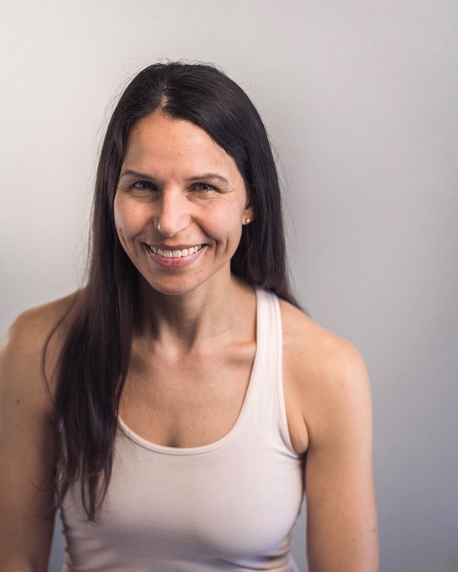 Shoshana relocated to Reno from Los Angeles, California.  She brings 20 years of movement instruction to her clients and is thrilled to have the opportunity to integrate her passion for Pilates, dance and nutrition in this new career adventure.

She 