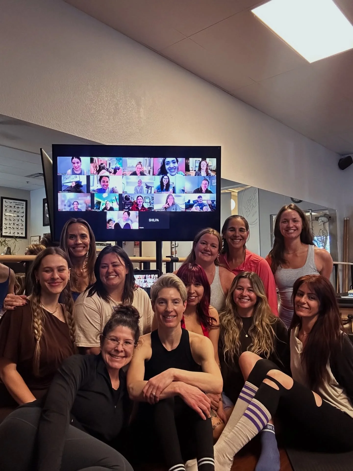 WHAT. A. CREW. 😱 We had 26&hellip;yes, TWENTY SIX amazing students in our Mat 1 course this past week! And what a great time of learning and moving it was 💕

Keep your 👀 peeled for our upcoming April trainings!

Apparatus 2: April 9-10 w/ Christin