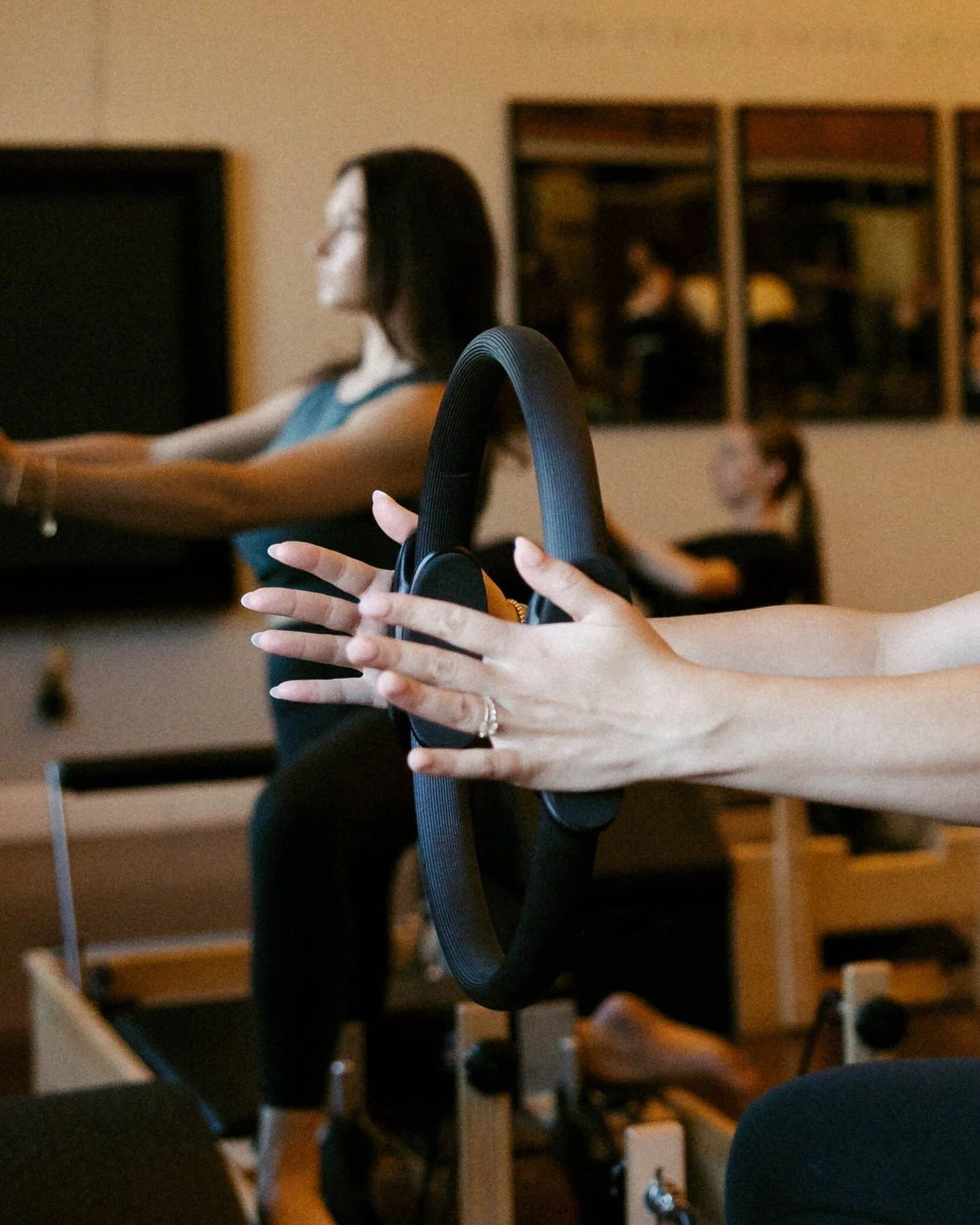 The Magic Circle ⭕️ (aka Pilates Ring, circle of death, ring of fire, etc.) You know her, you love her (and maybe you *secretly* loathe her 😉) but it is certainly one of our absolute favorite props 🙌  As one of Joe's original creations, the Circle 