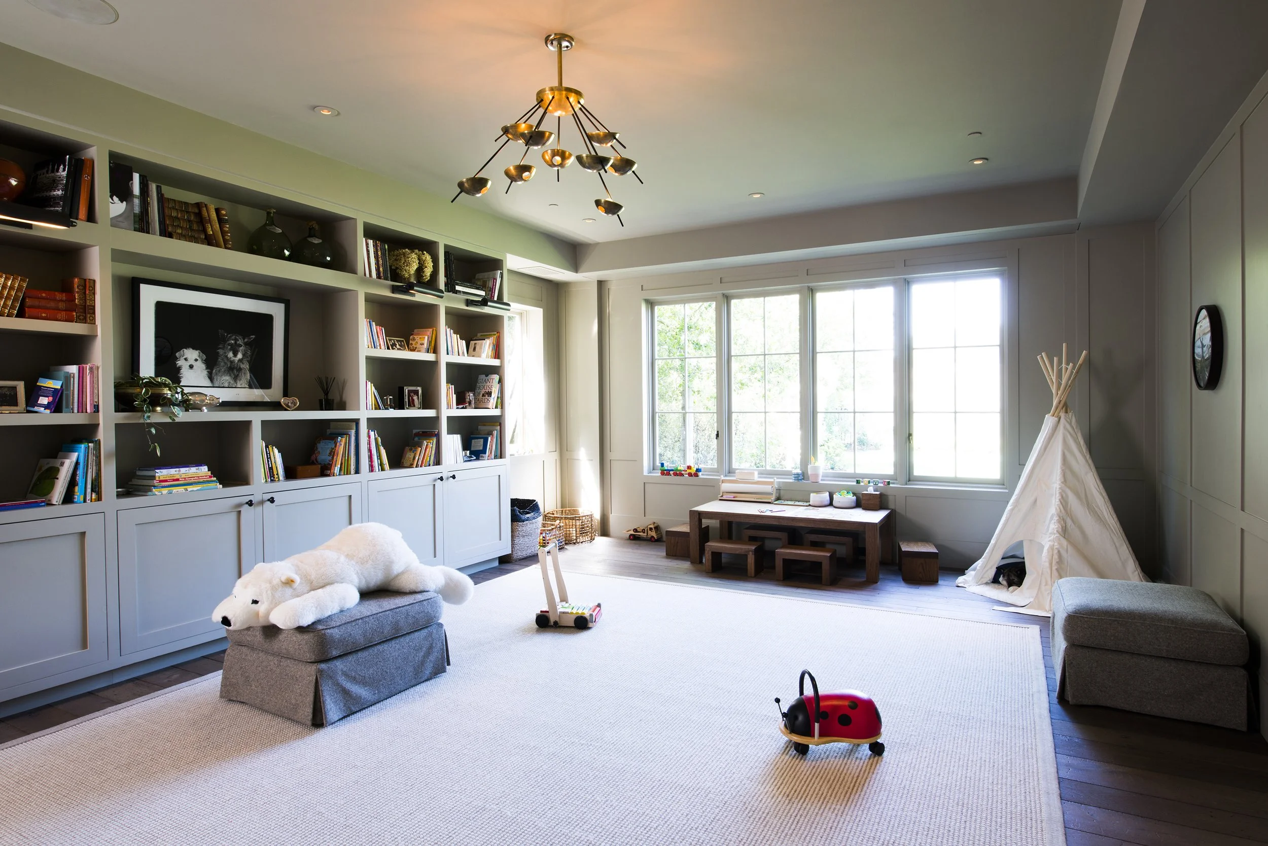 Familyroom_04Sm.jpg