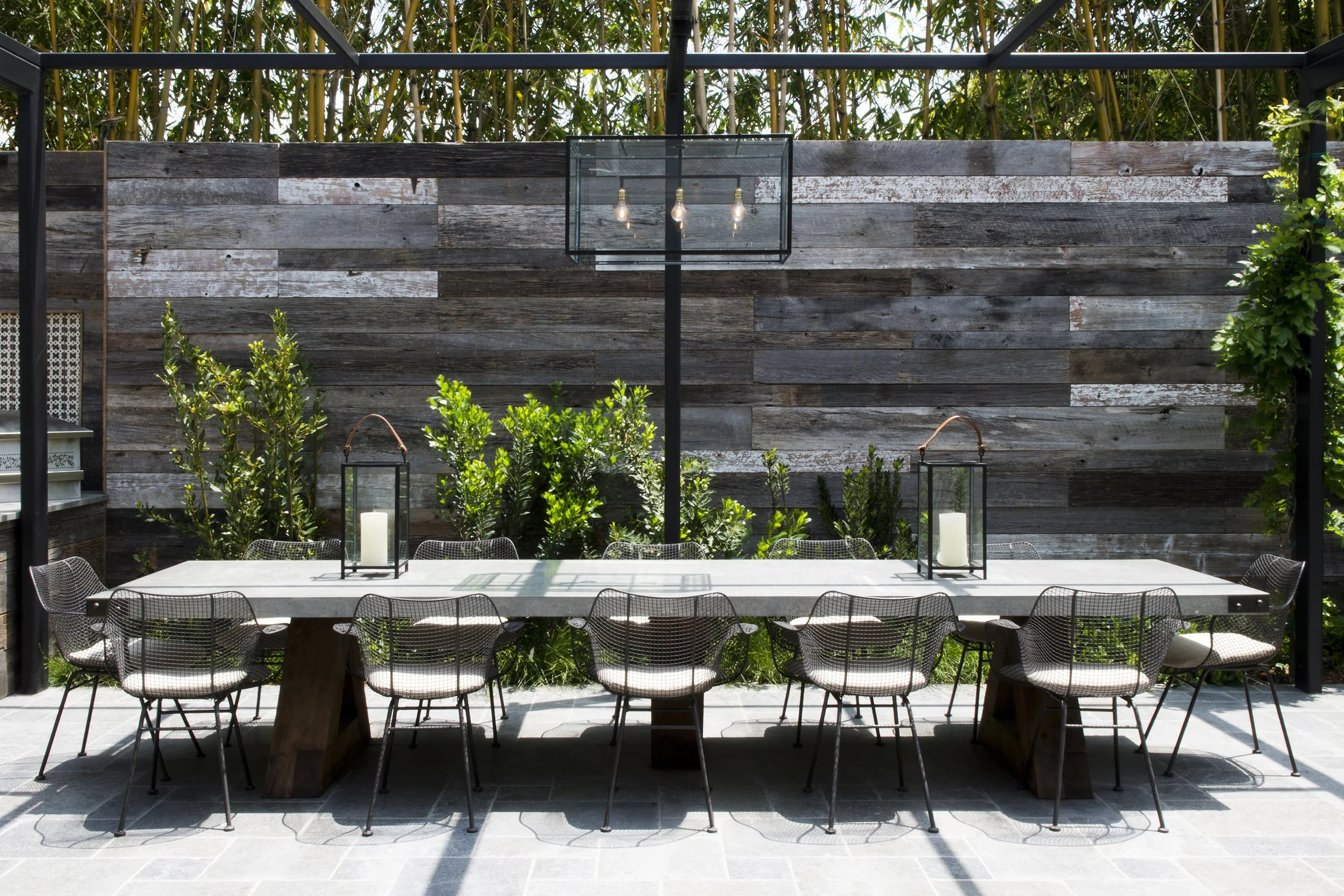 Outdoor_Dining_01Sm.jpg