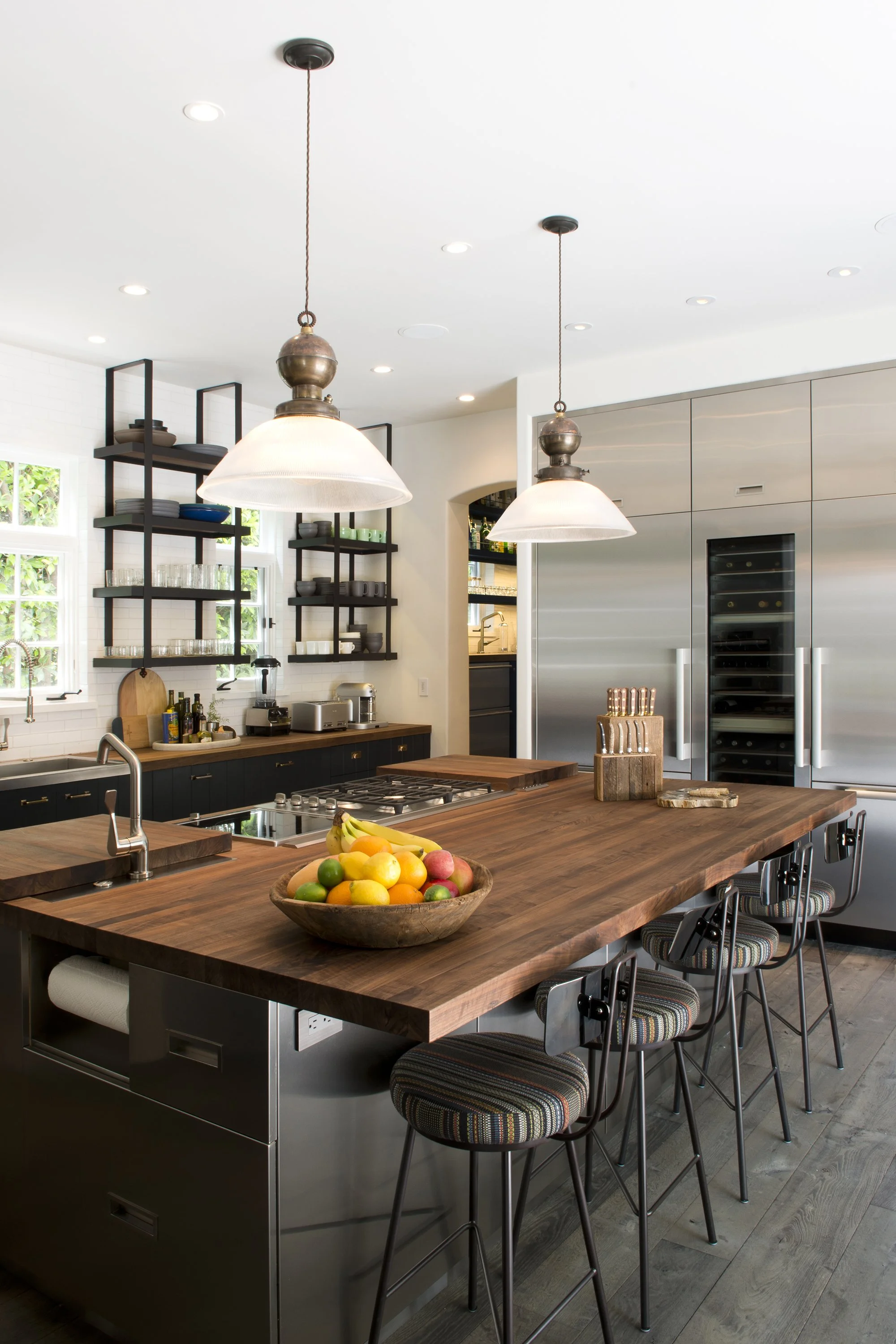 Kitchen_04Sm.jpg