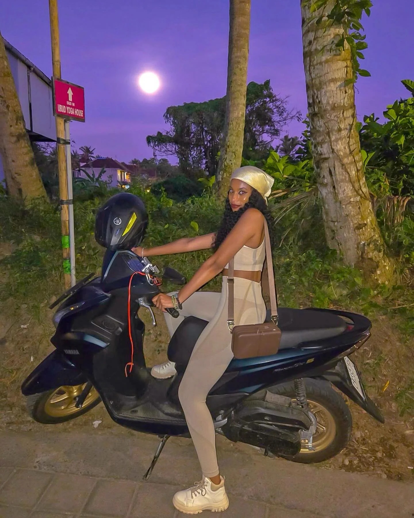 𝚃𝚘𝚘 𝚐𝚘𝚘𝚍 𝚝𝚘 𝚋𝚎 𝚋𝚞𝚛𝚒𝚎𝚍 𝚒𝚗 𝚊 𝚌𝚊𝚛𝚘𝚞𝚜𝚎𝚕. 🇮🇩✨🏍️📸

.
.
.
#travelgoals #spiritualgrowth #blessedlife #islandparadise #denpasarviral #spiritualjourney #travelingartist #faithjourney #gratefulheart #travel #photooftheday #indon