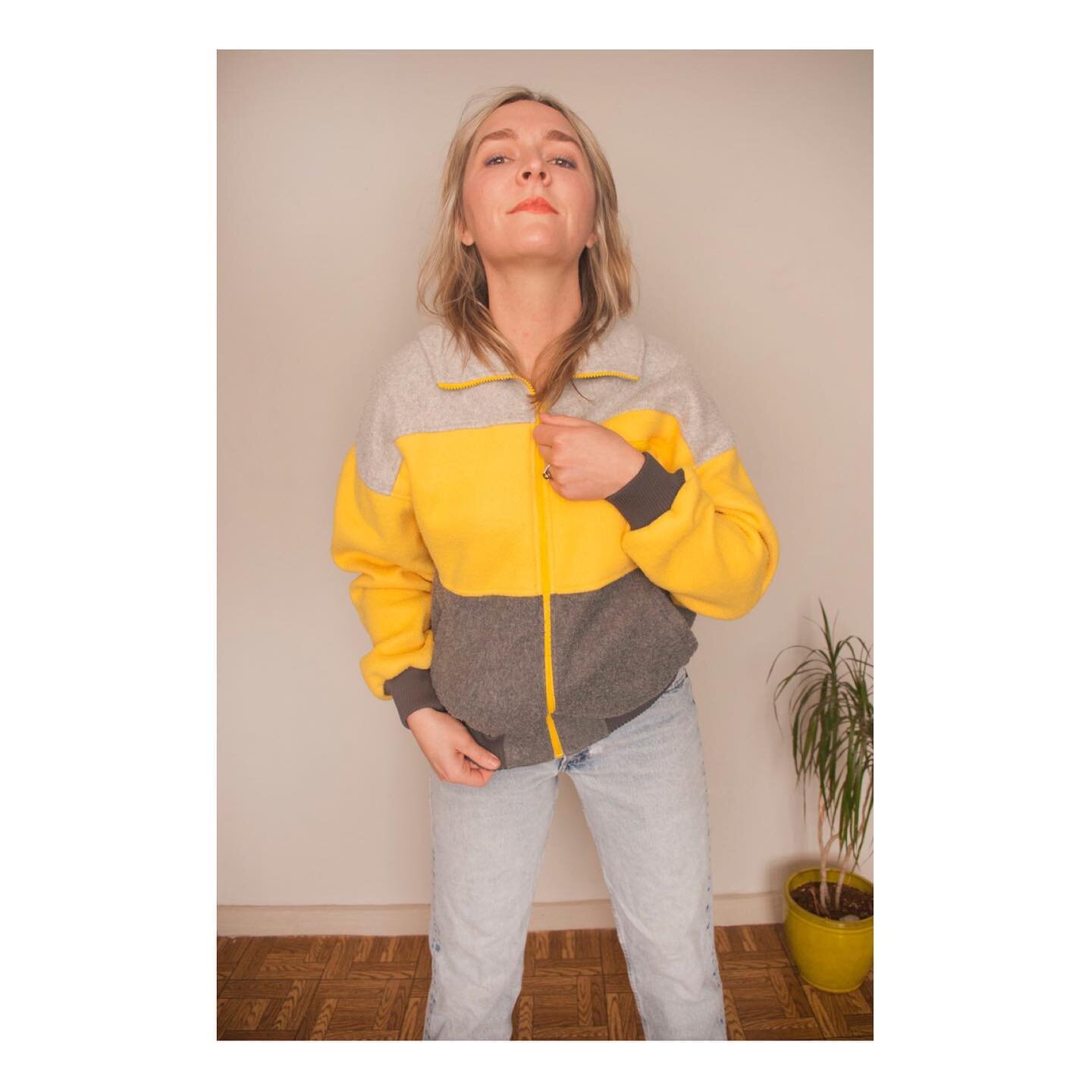 Full zip kinda day 
〰️just listed 
&bull;
&bull;
&bull;
&bull;
&bull;
&bull;
&bull;
&bull;

#vintage #vintagestyle #vintagefashion #vintageclothing #vintageclothes #vintage #cryingweaselvintage #littlerockvintage #vintageshop #bestvintage #vintagesto