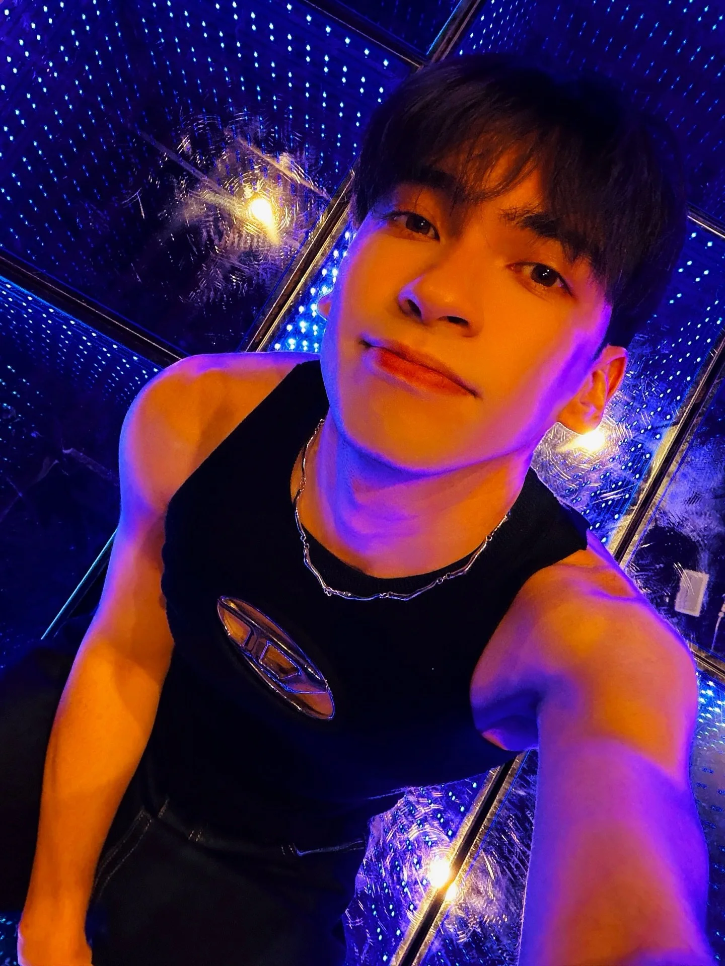 do i look good on camera? 📳

#popstar #musicvideo #asian #mlm #newmusic