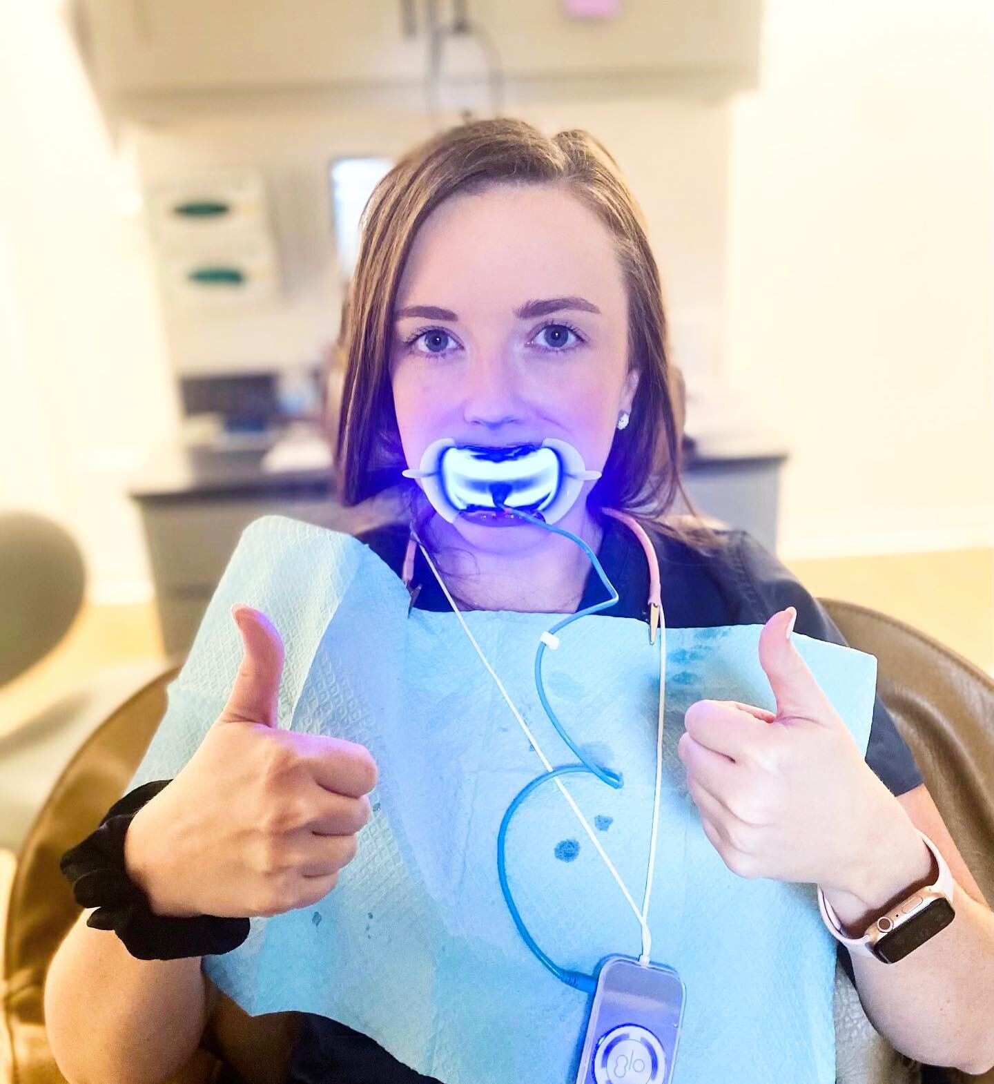 Are you dreaming of a white Christmas? Schedule yourself a quick in office teeth whitening session with our @gloscience technology. This would also make for a great last minute Christmas present!!