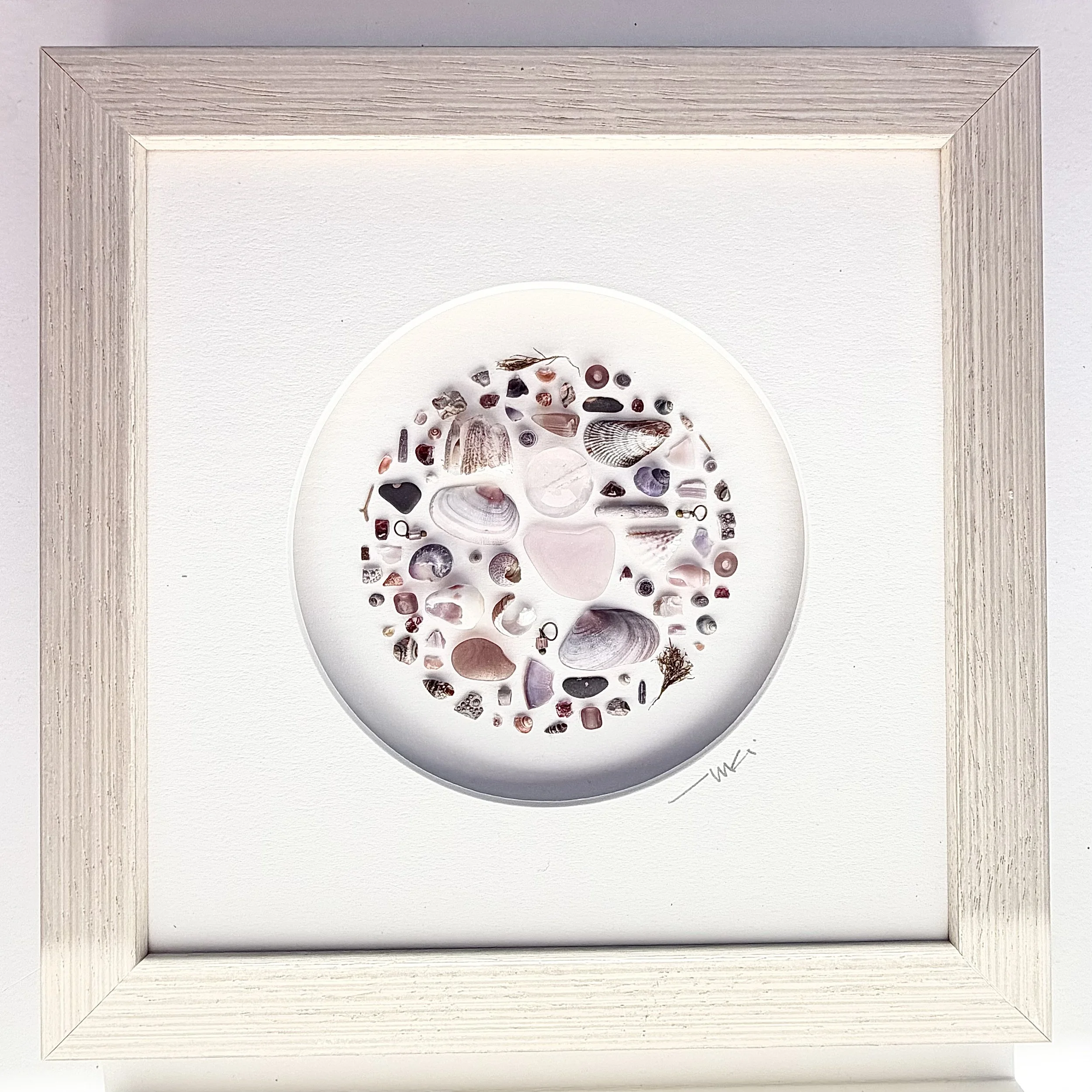 Exhibition M “Rose Quartz + Purple Tones”