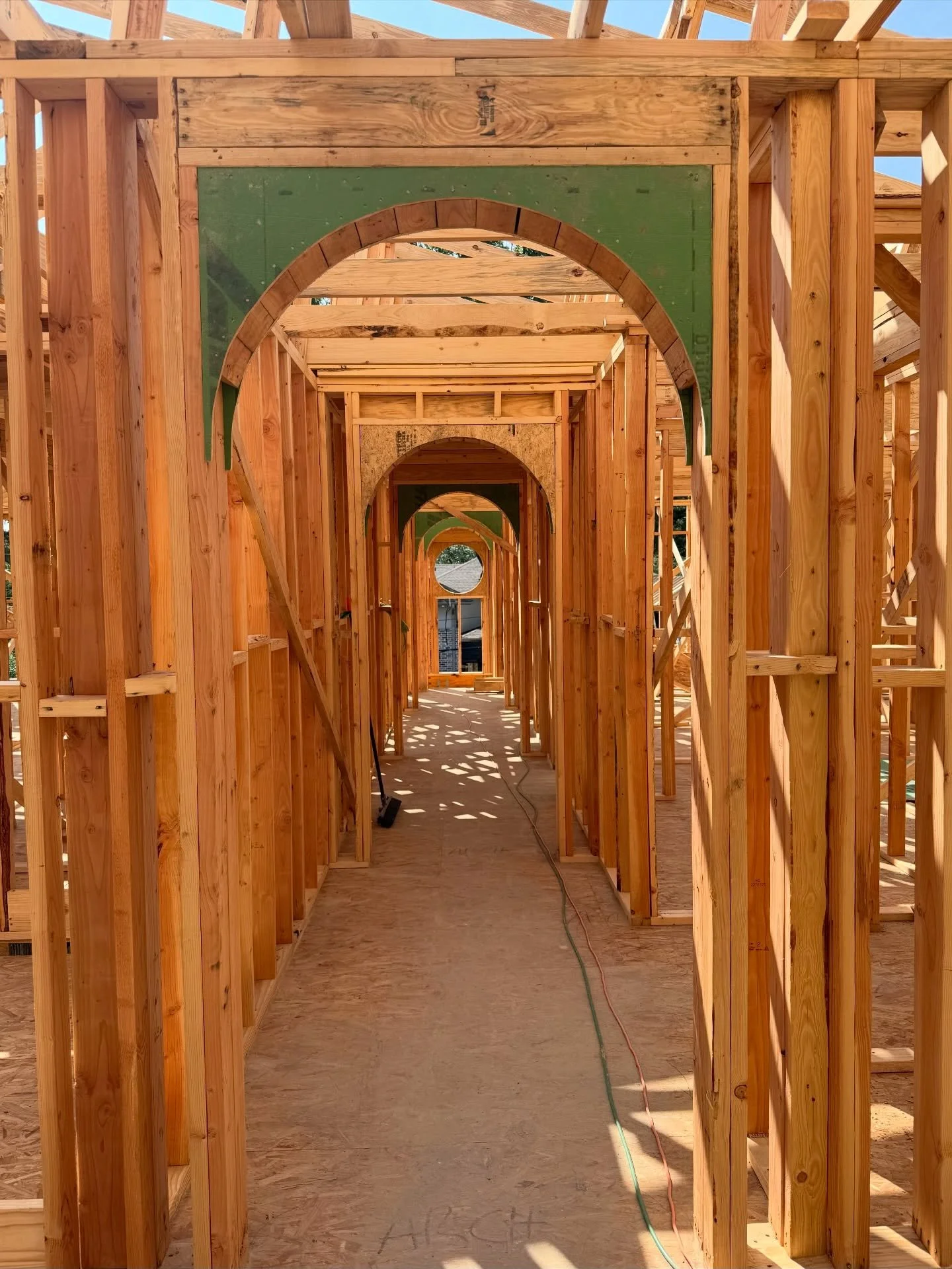 Swipe &mdash;&mdash;>